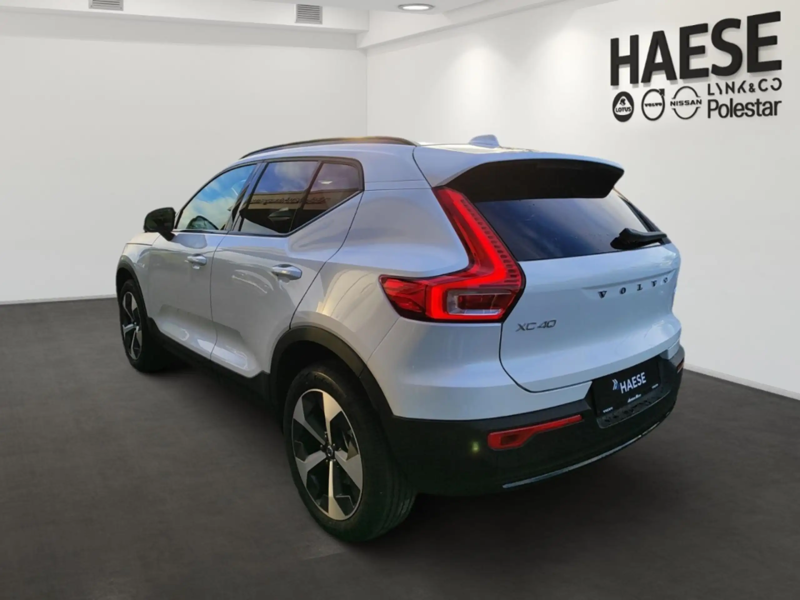 Volvo - XC40