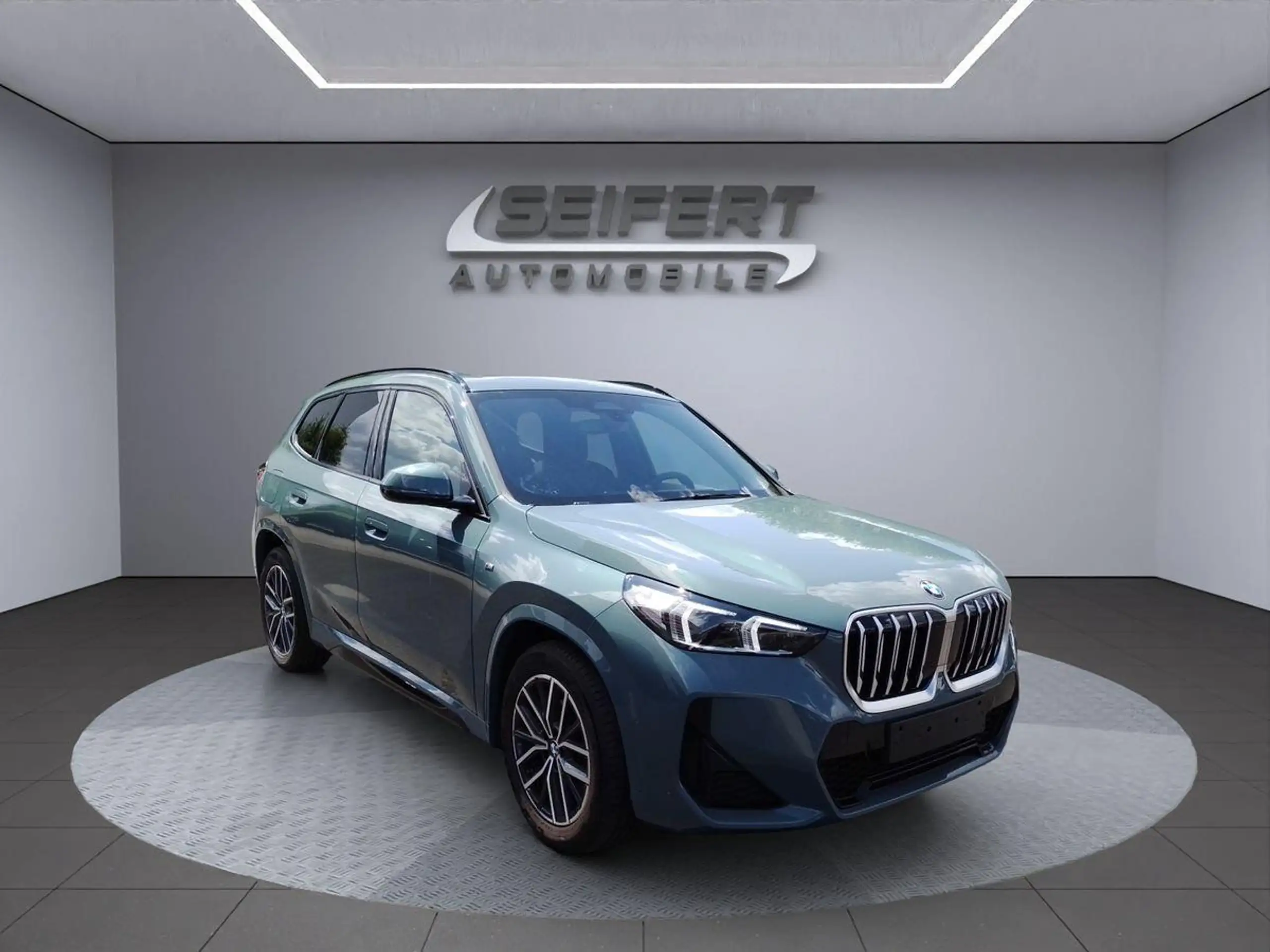 BMW - X1