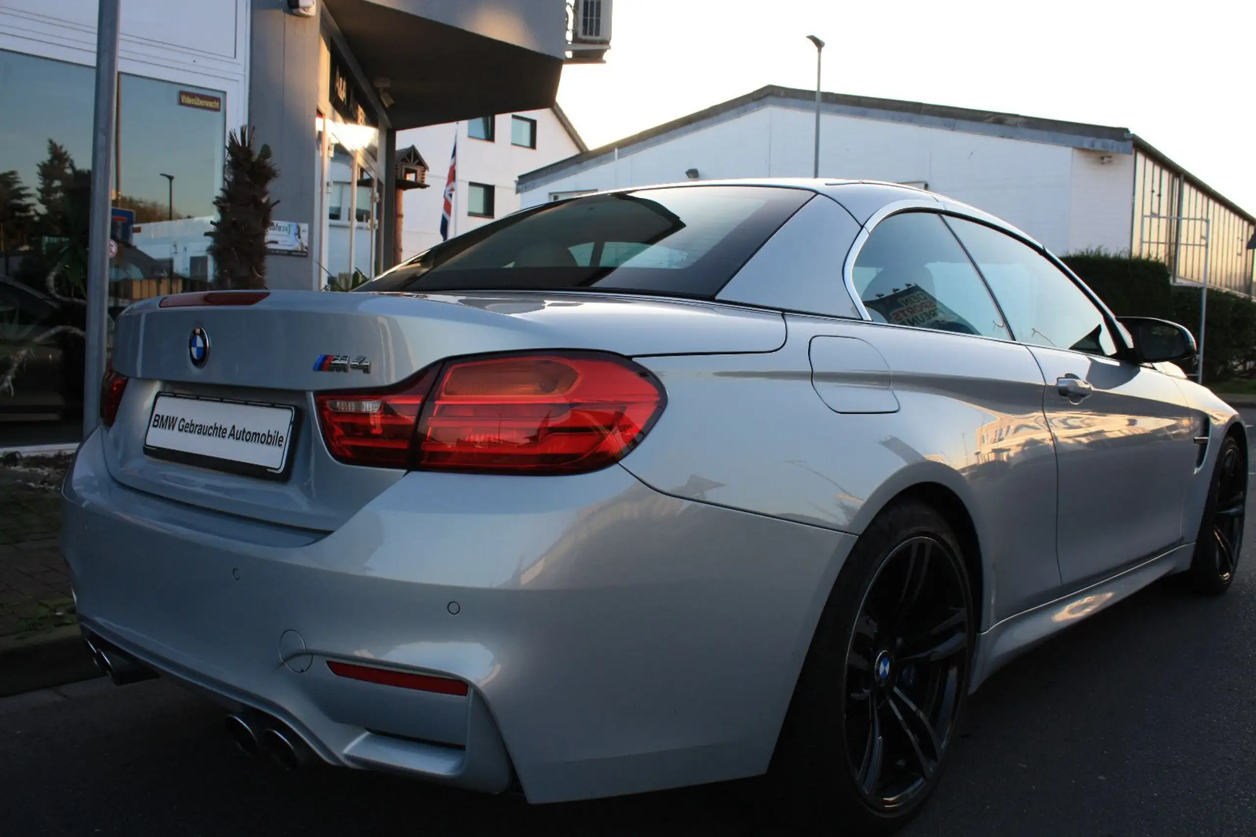 BMW - M4