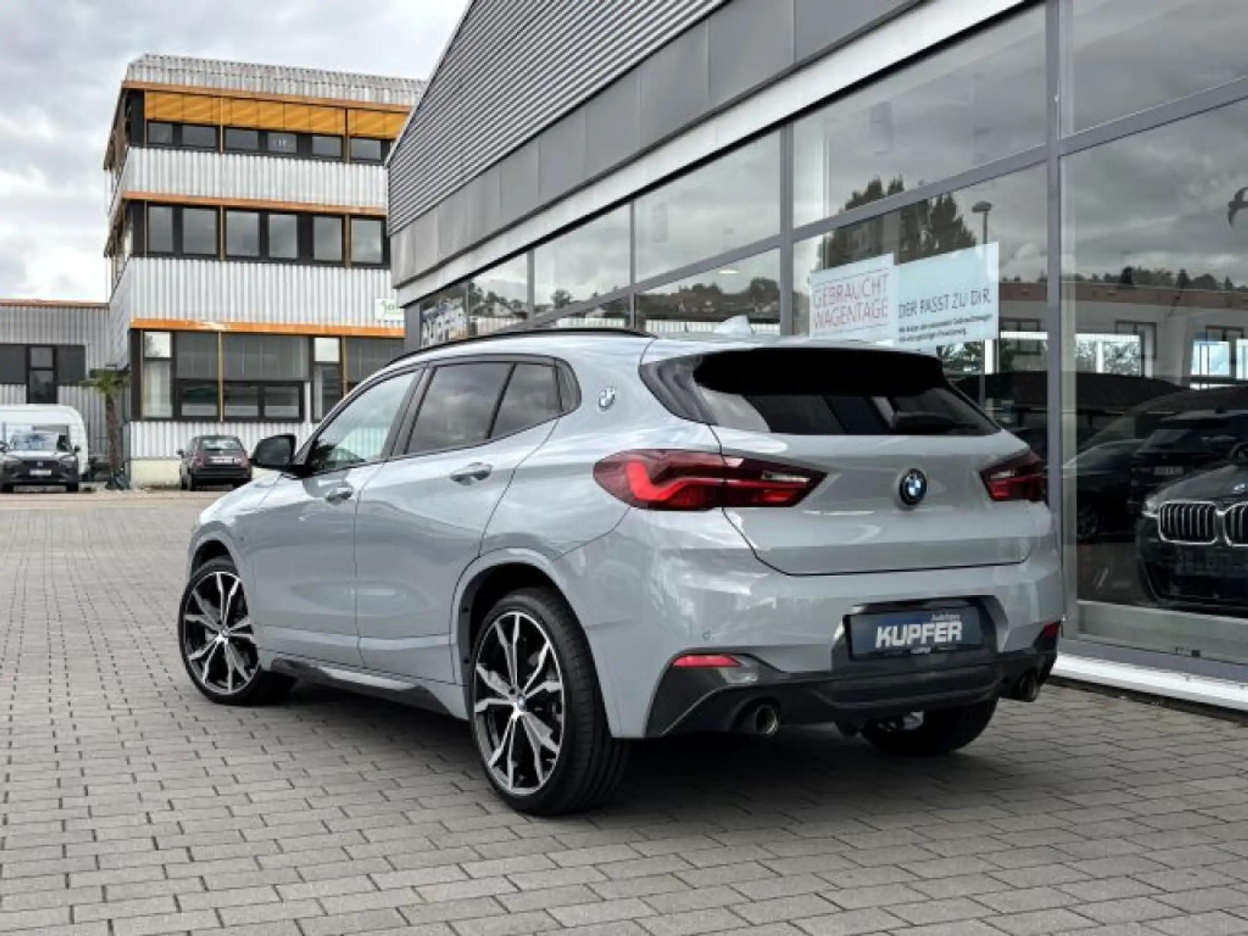 BMW - X2