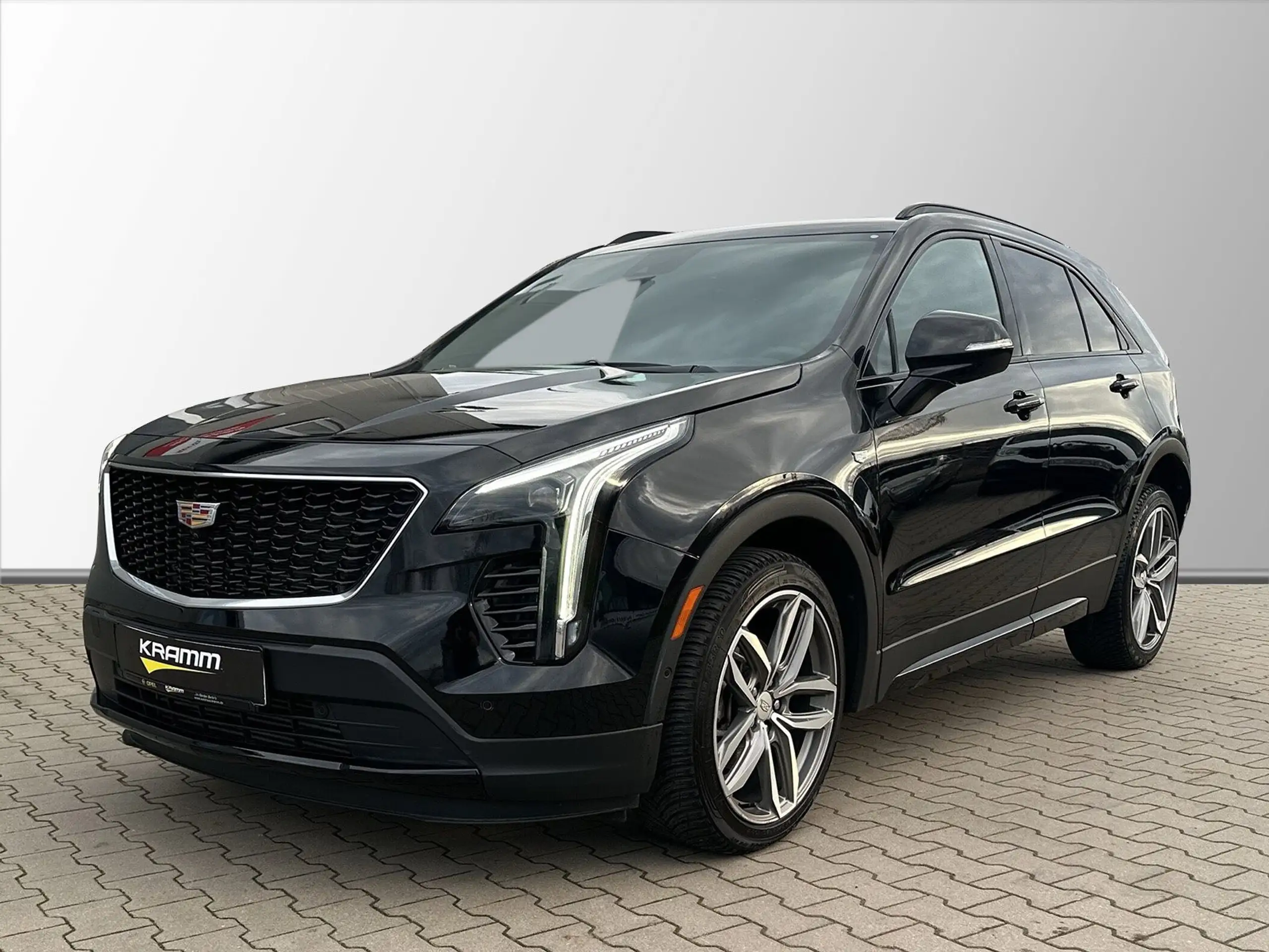 Cadillac - XT4