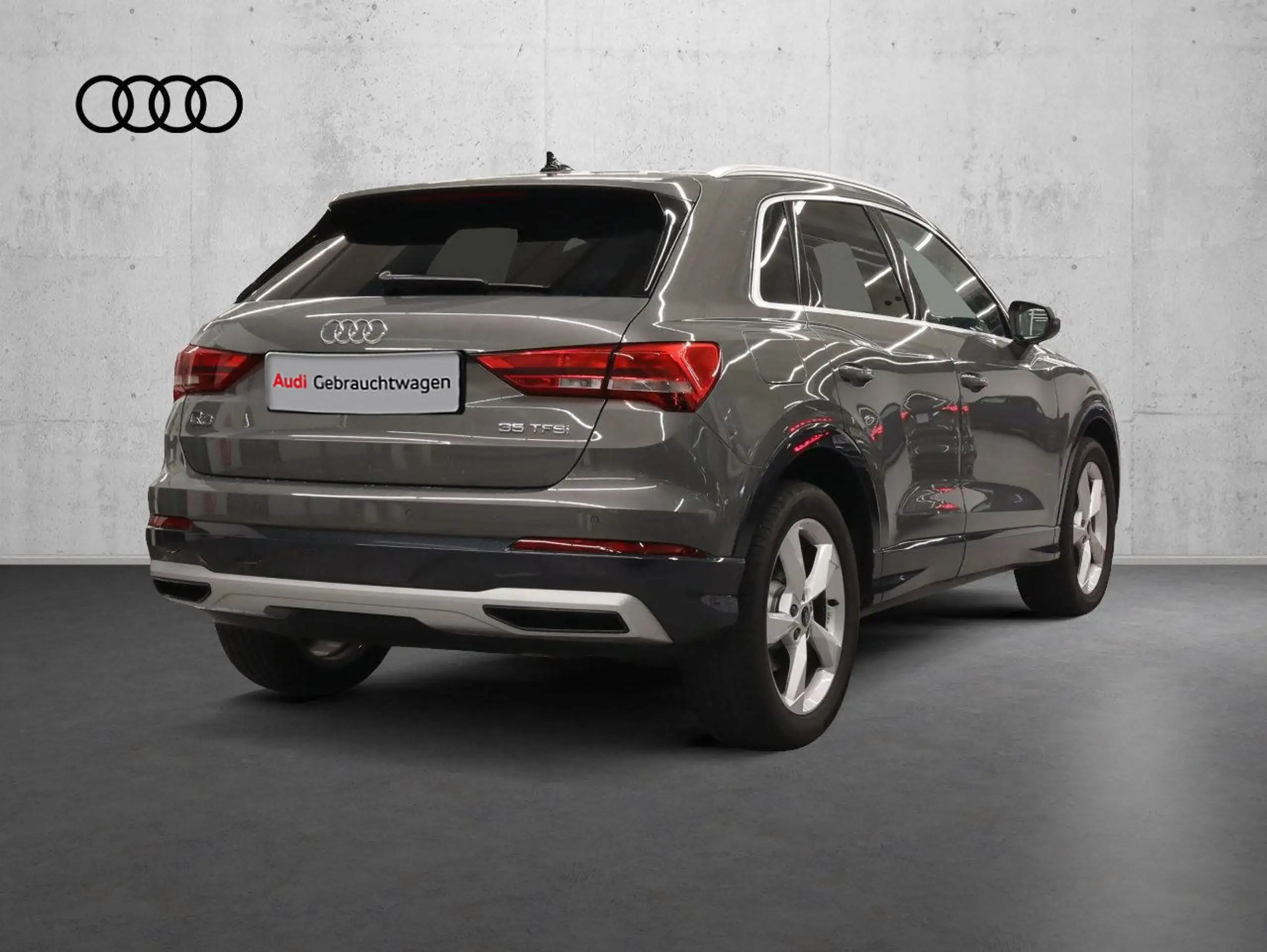 Audi - Q3