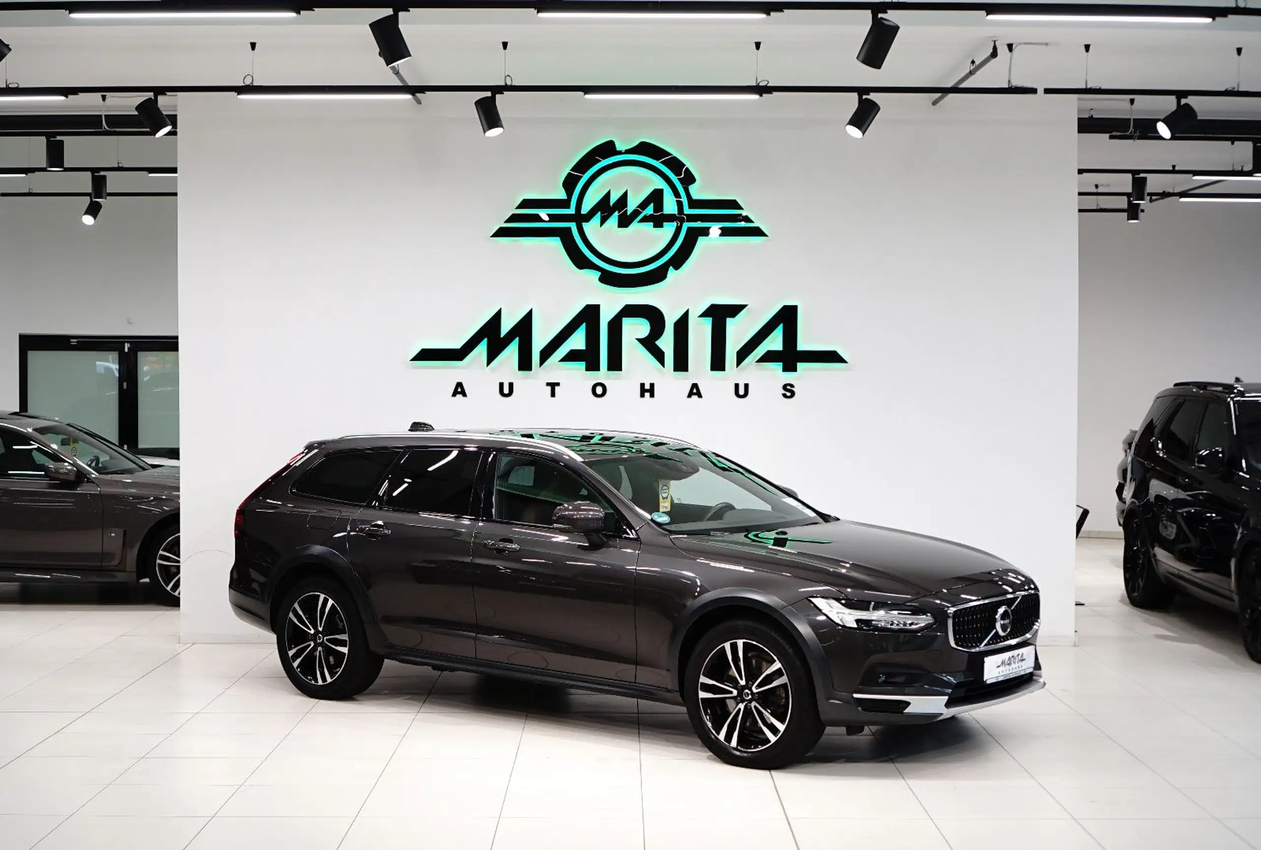 Volvo V90 Cross Country 2021