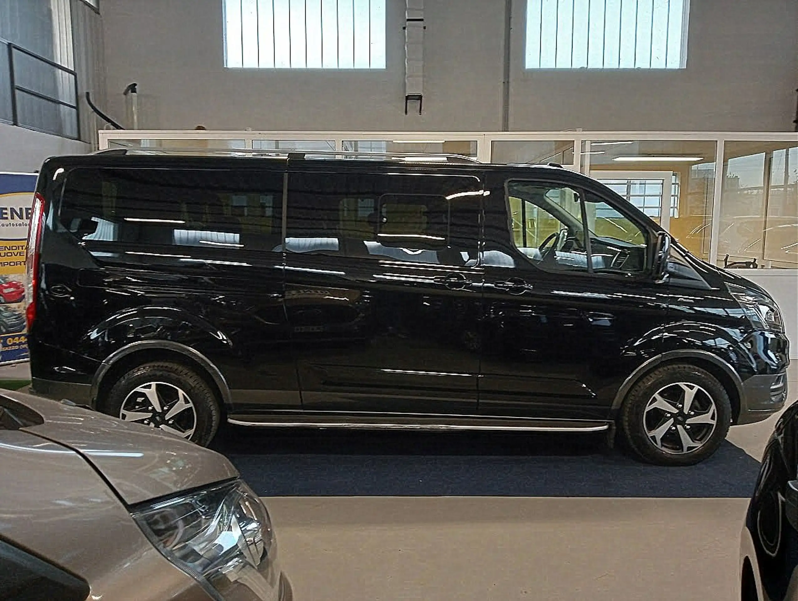 Ford - Tourneo Custom