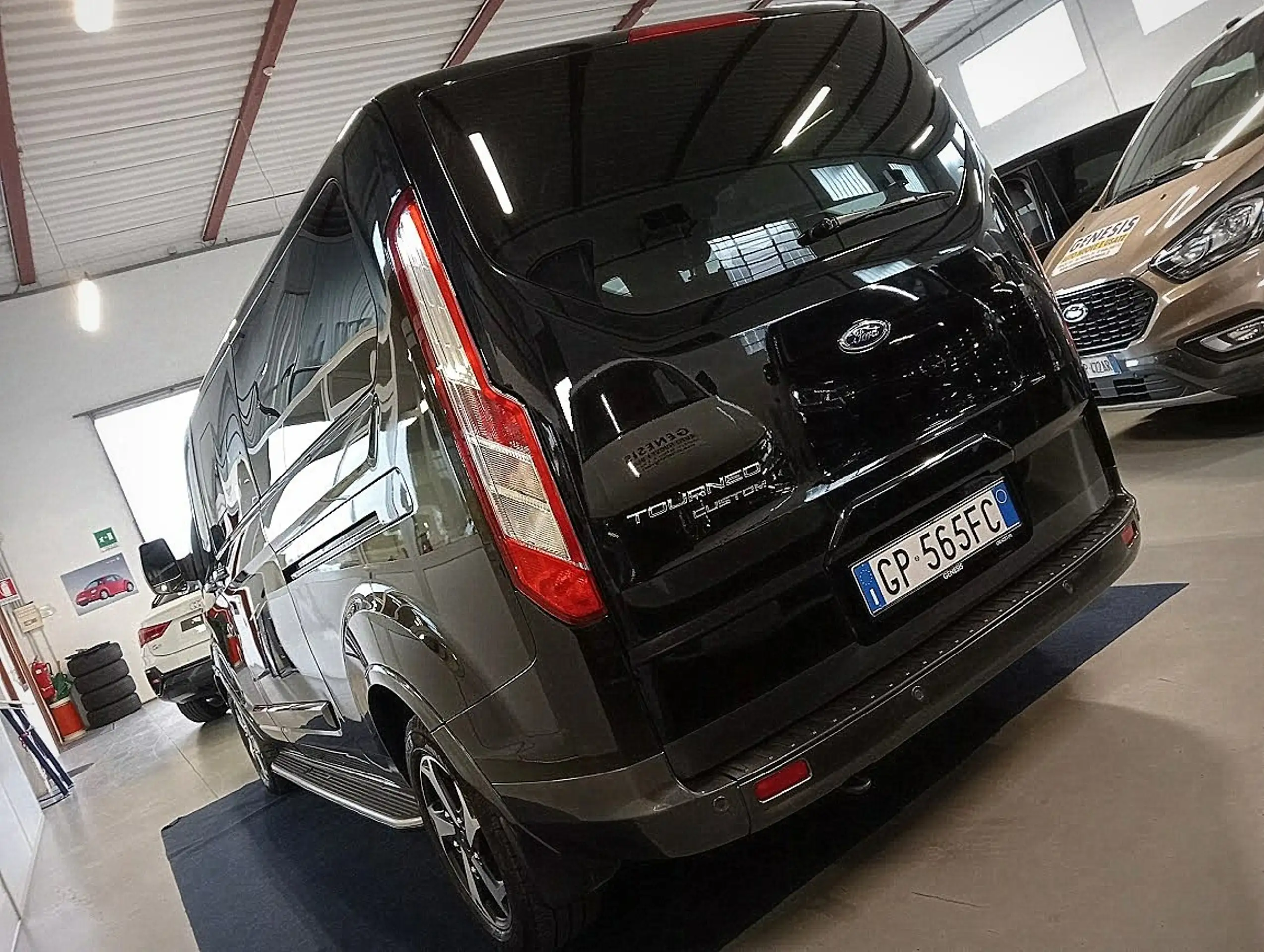 Ford - Tourneo Custom