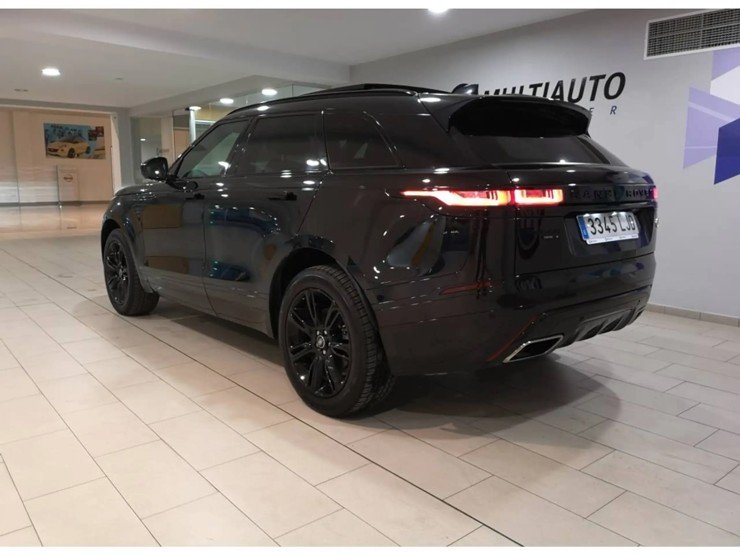 Land Rover - Range Rover Velar