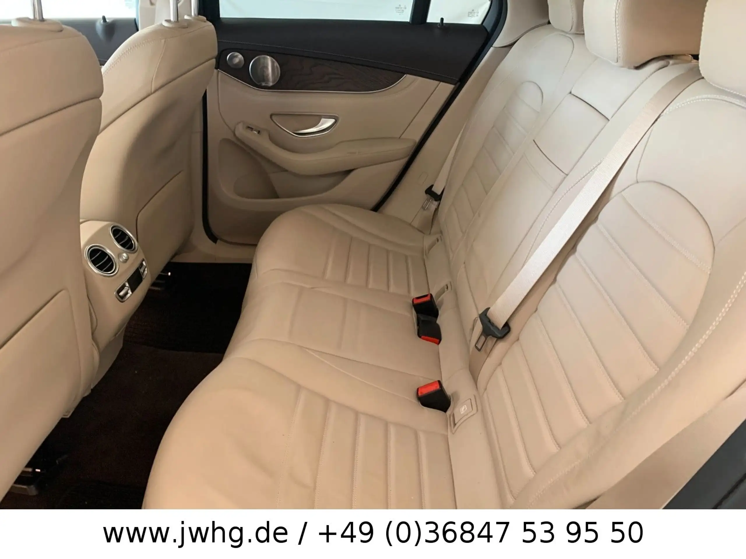 Mercedes-Benz - GLC 300