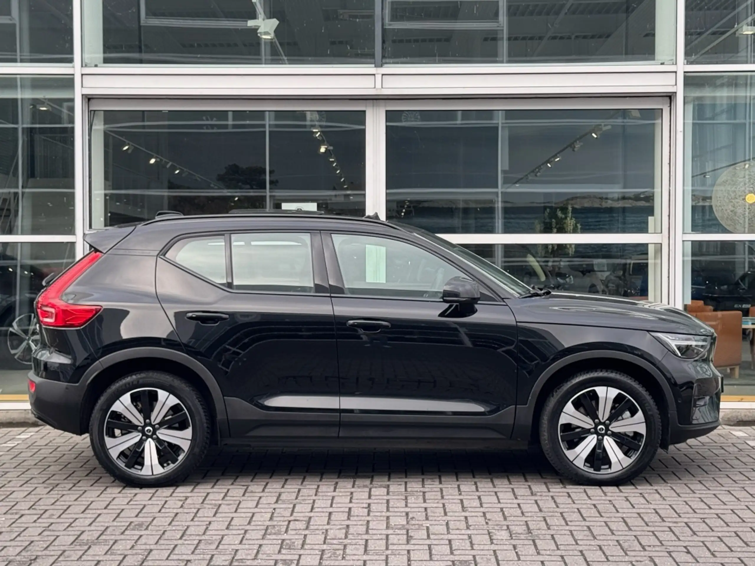 Volvo - XC40