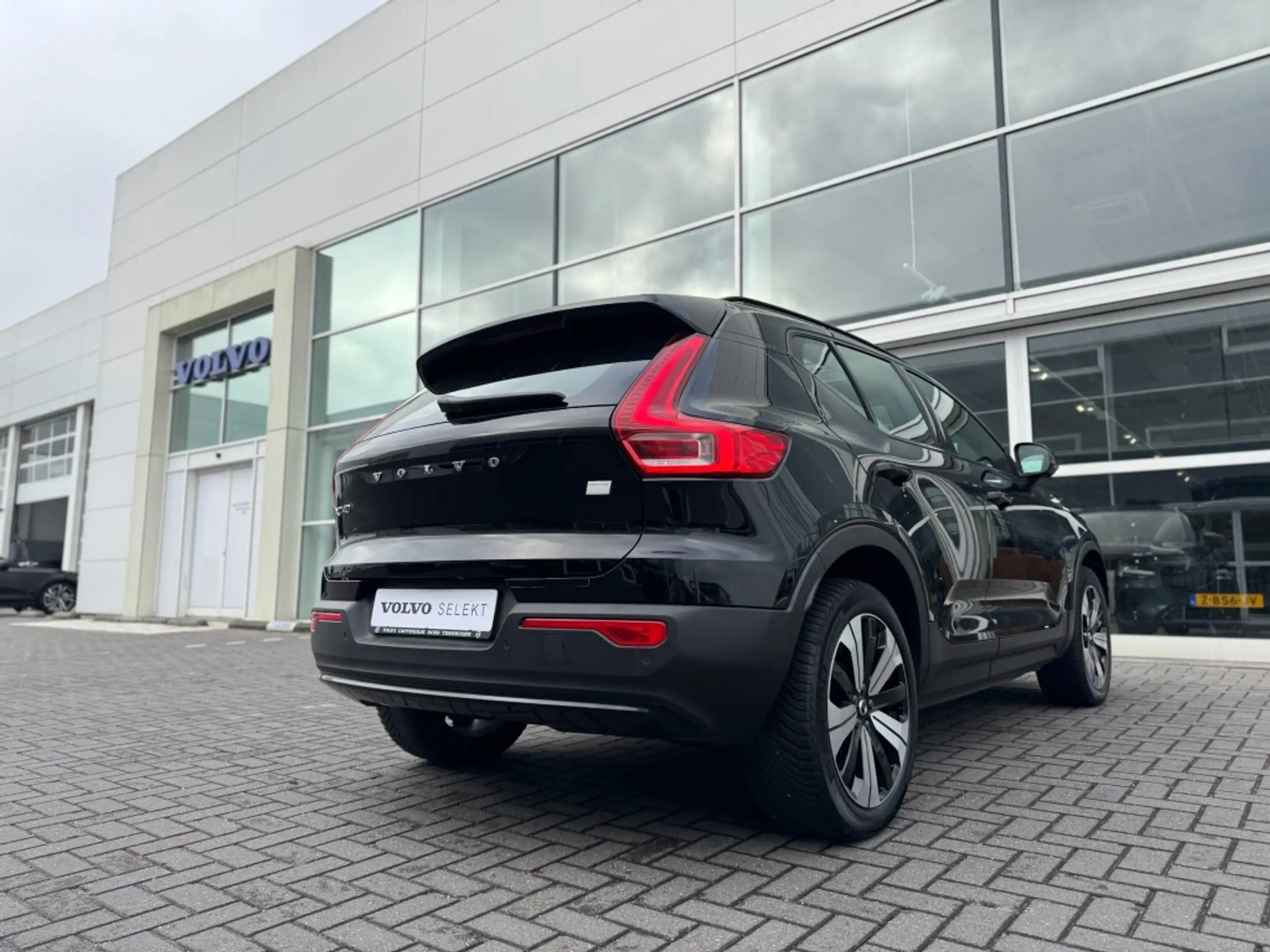 Volvo - XC40