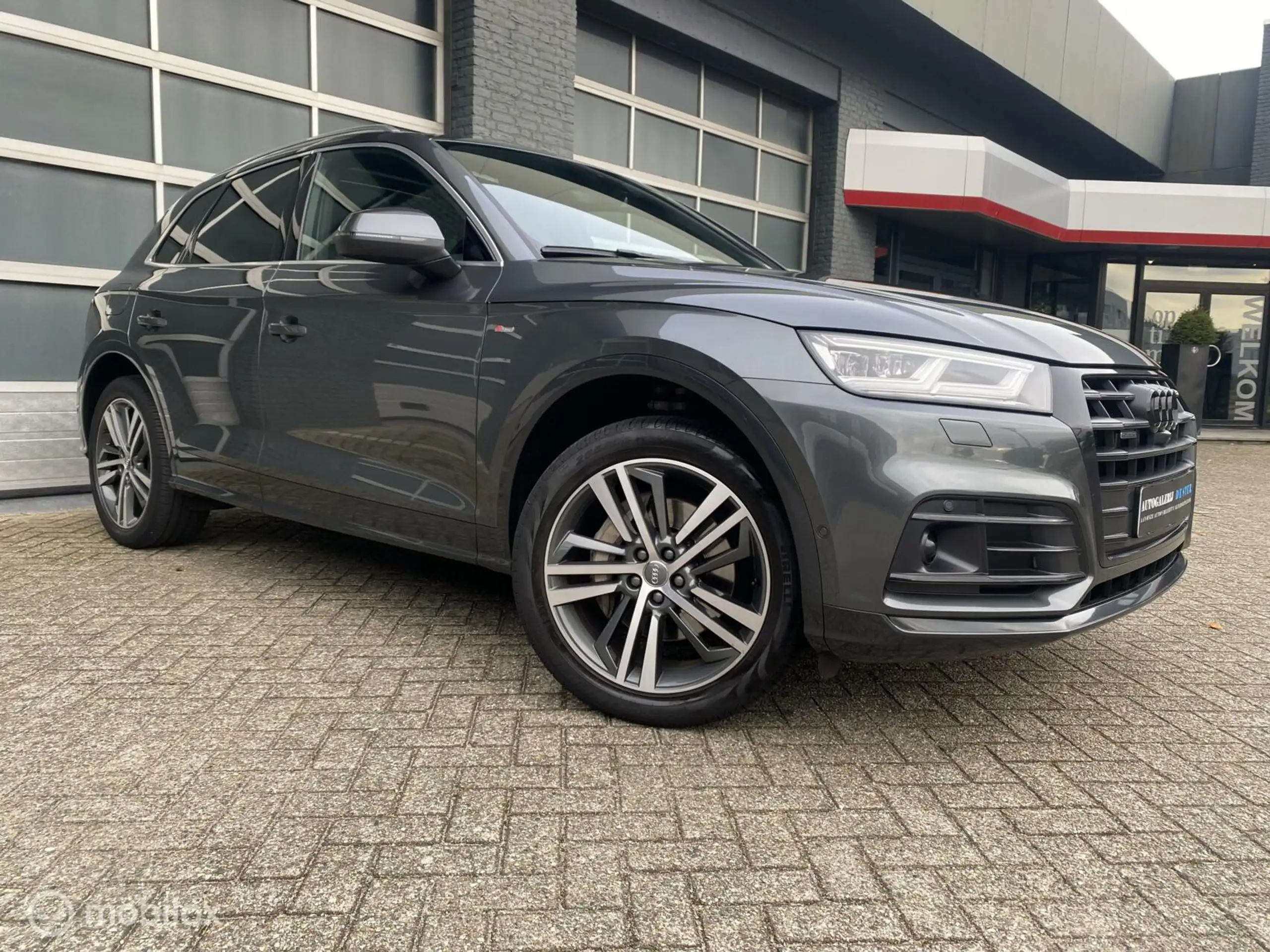 Audi - Q5