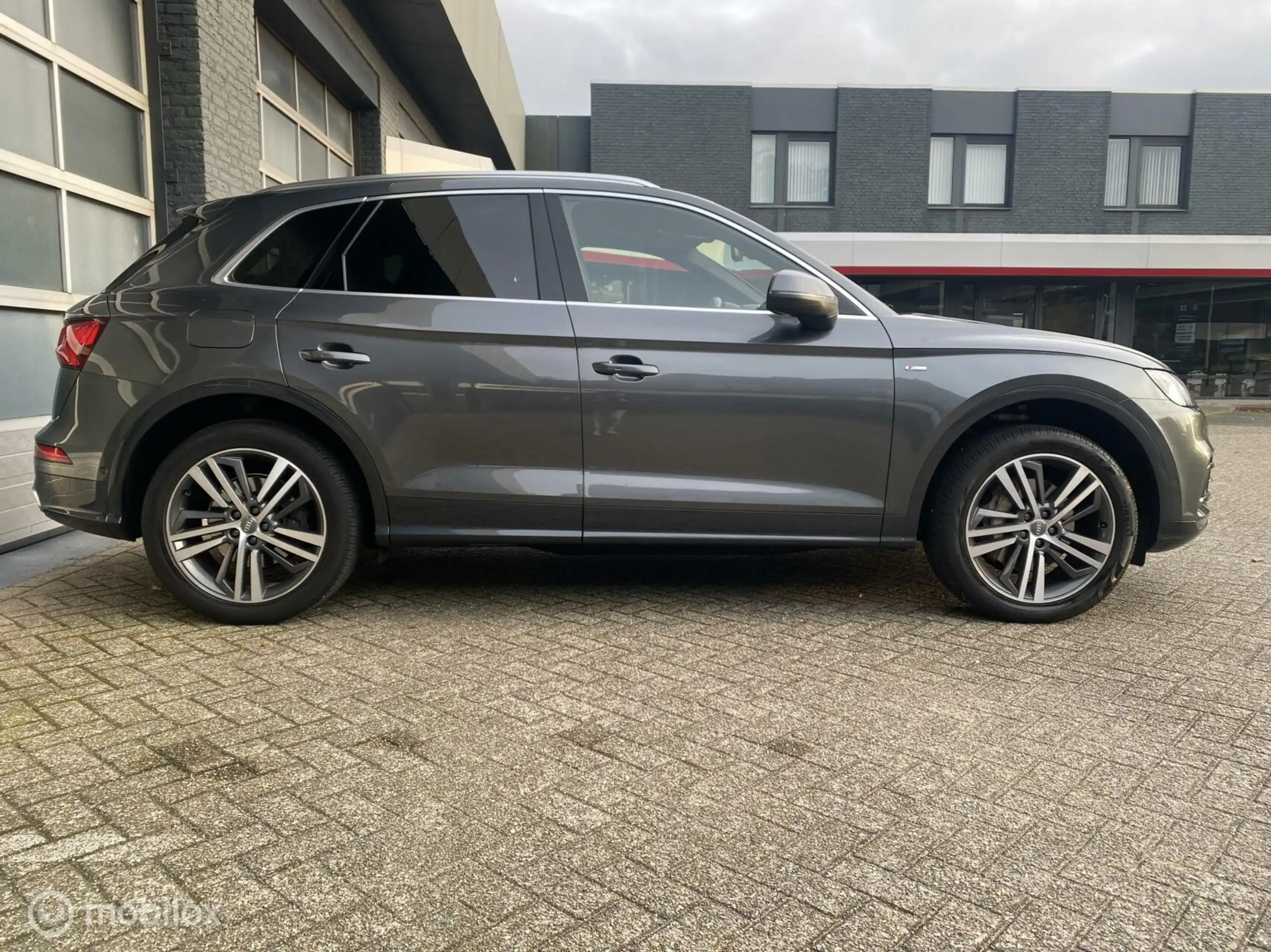 Audi - Q5