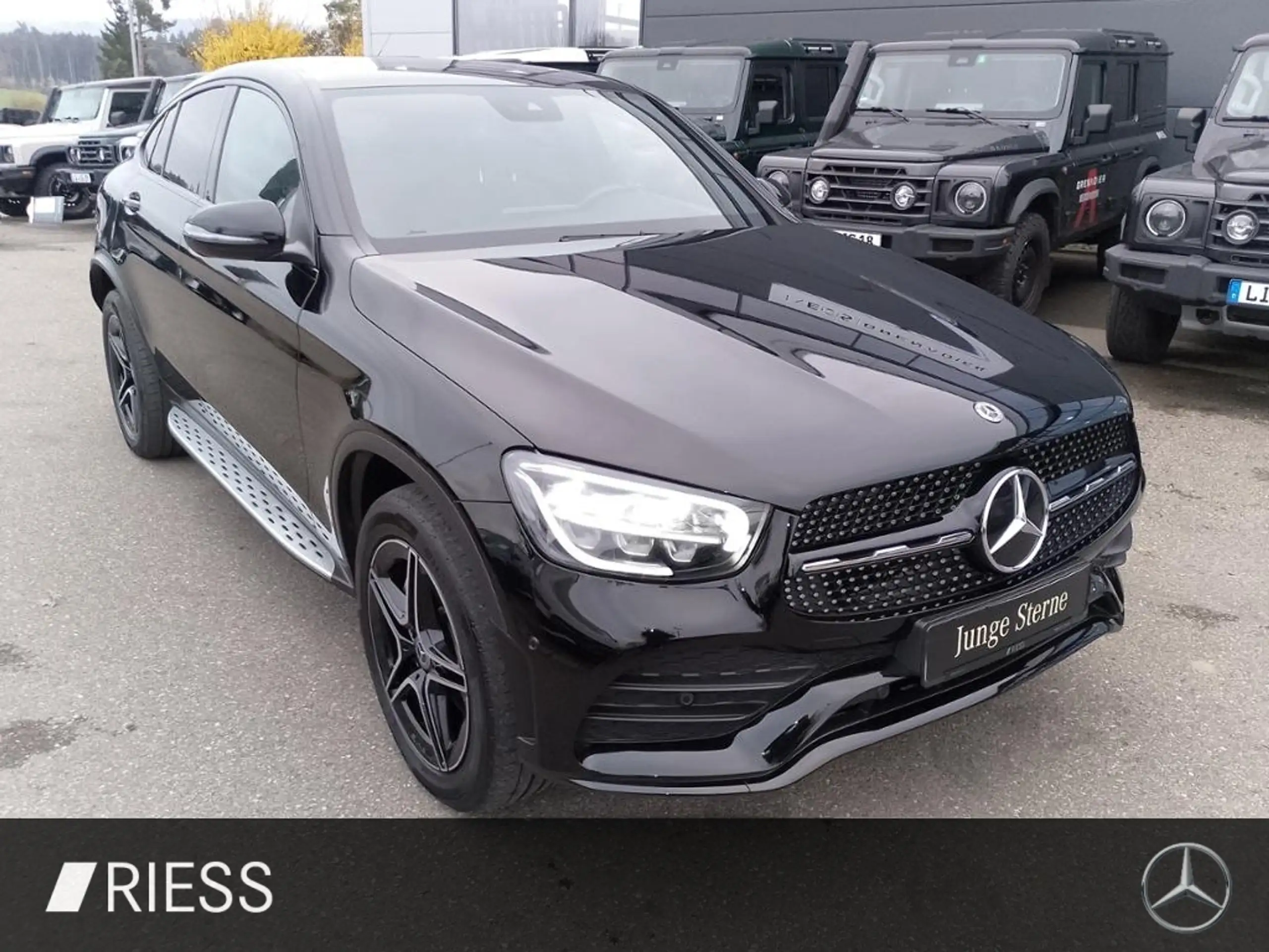 Mercedes-Benz - GLC 300