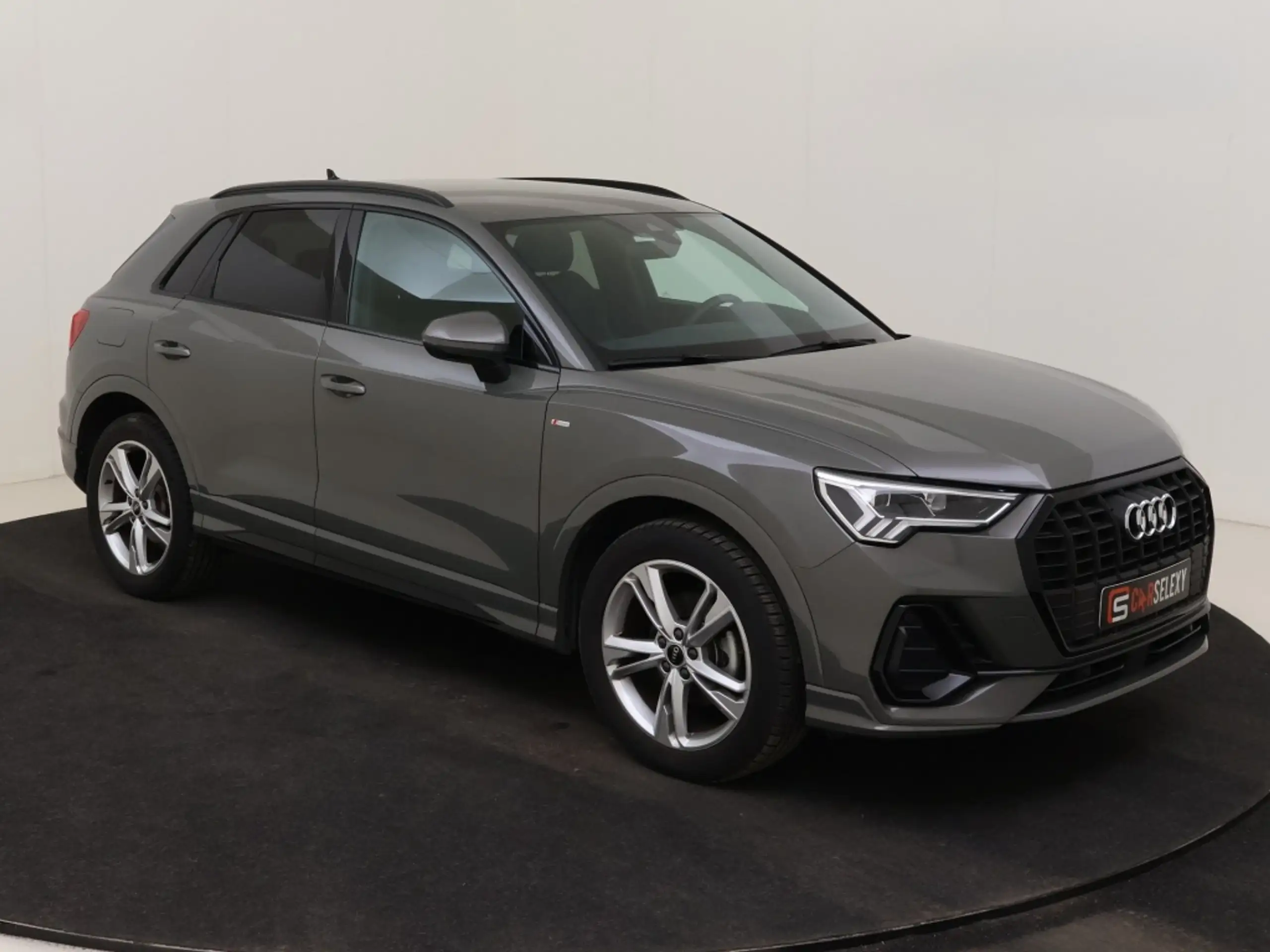 Audi - Q3