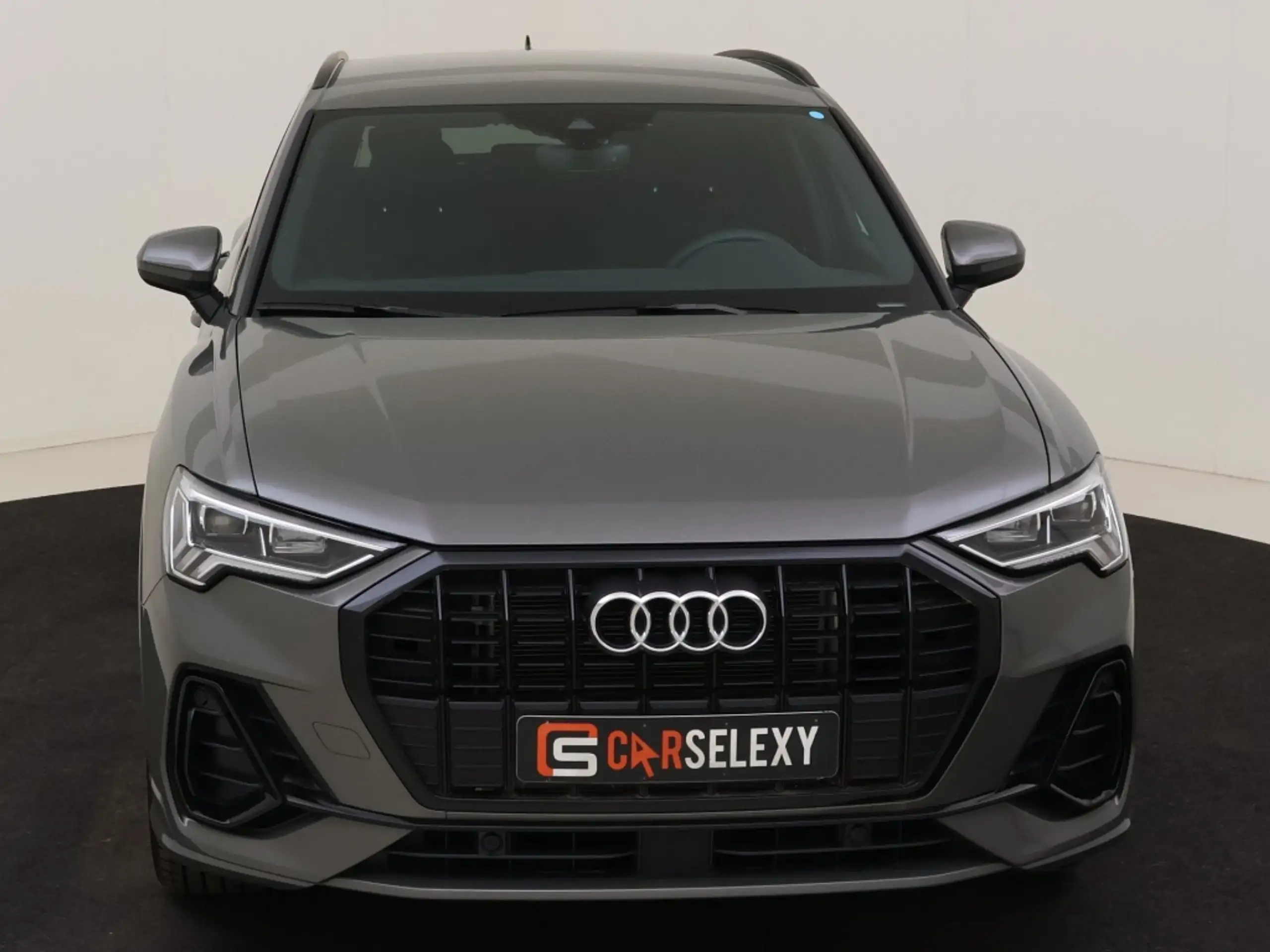 Audi - Q3