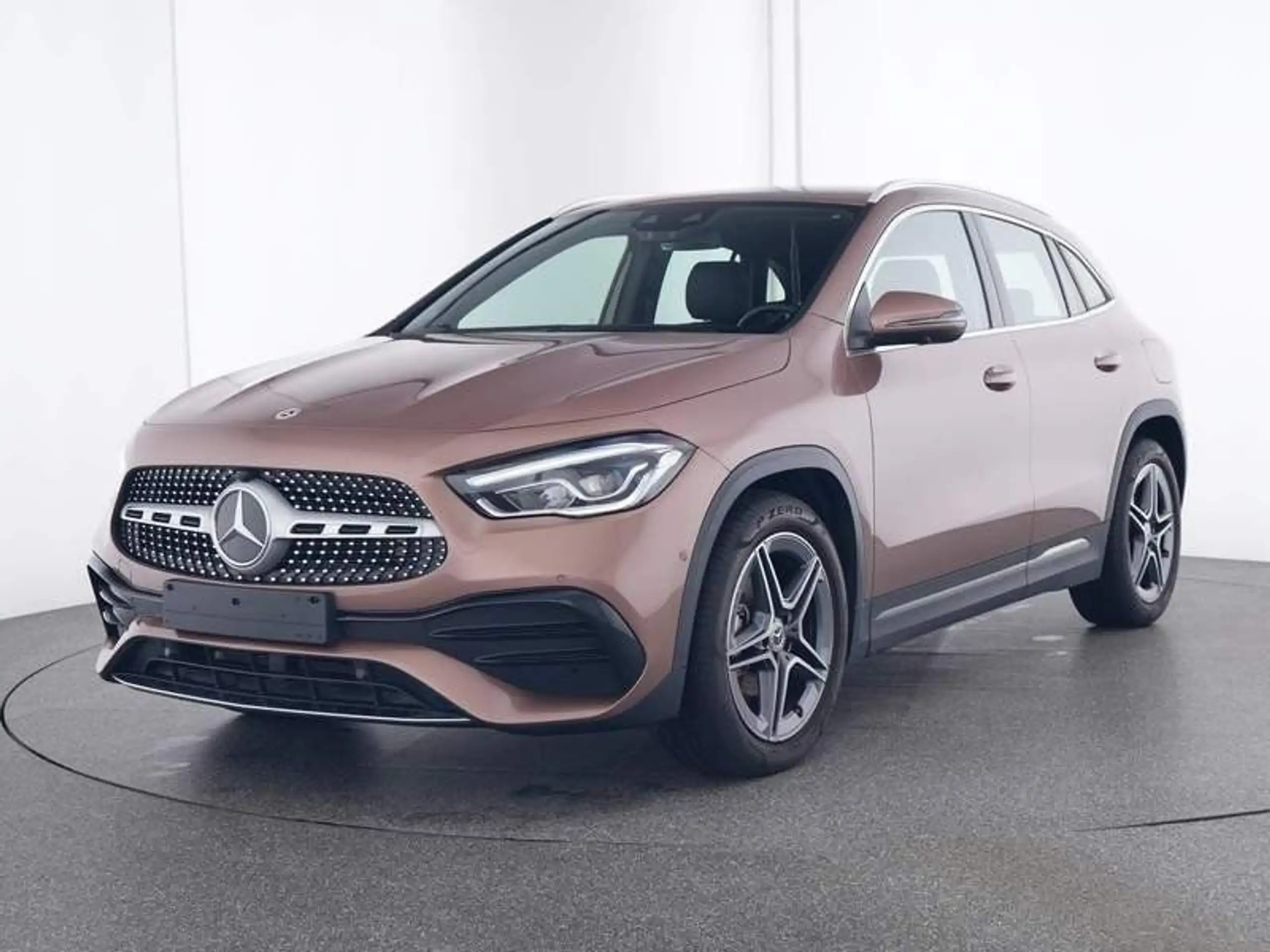 Mercedes-Benz GLA 180 2023