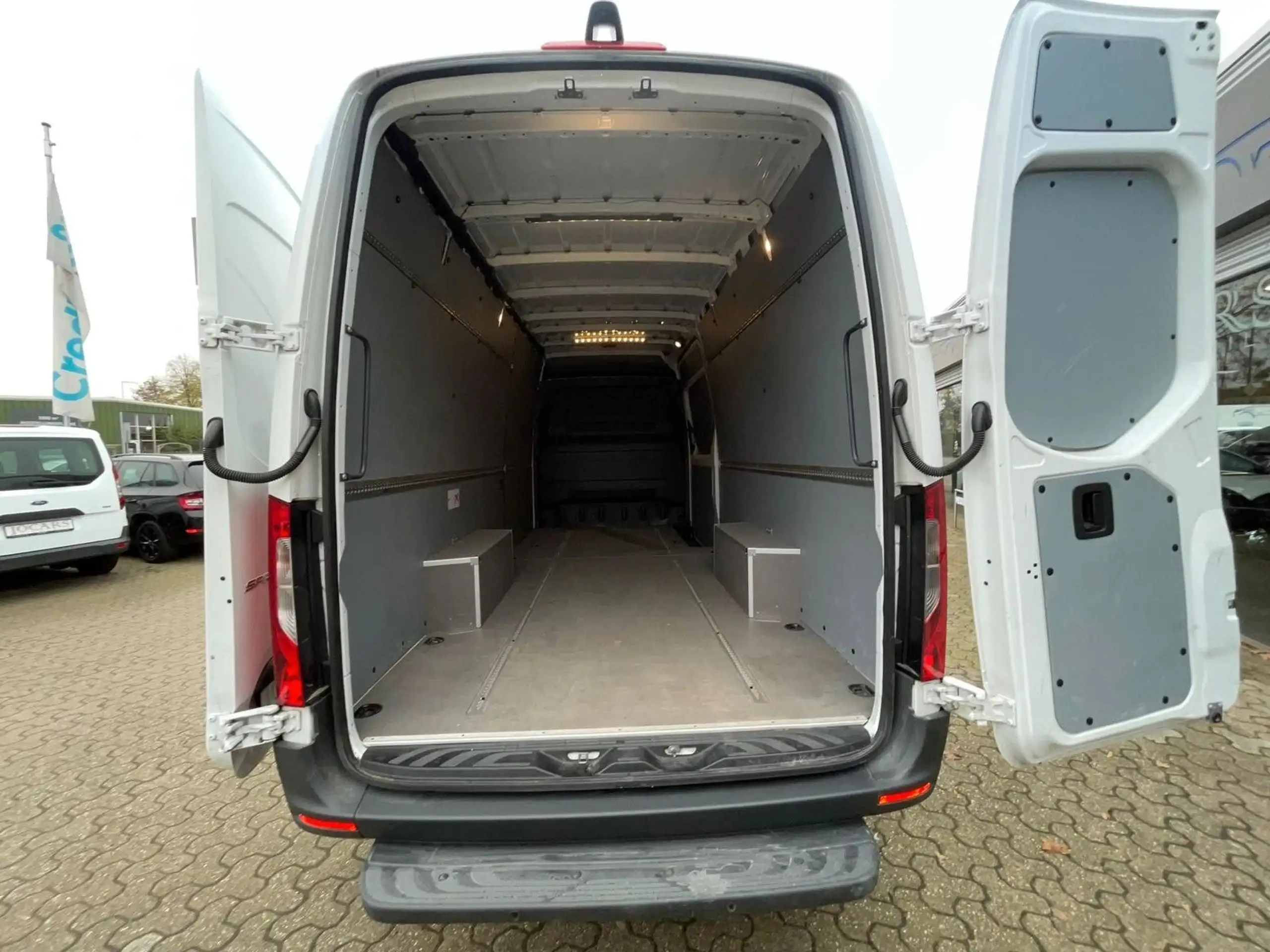 Mercedes-Benz - Sprinter