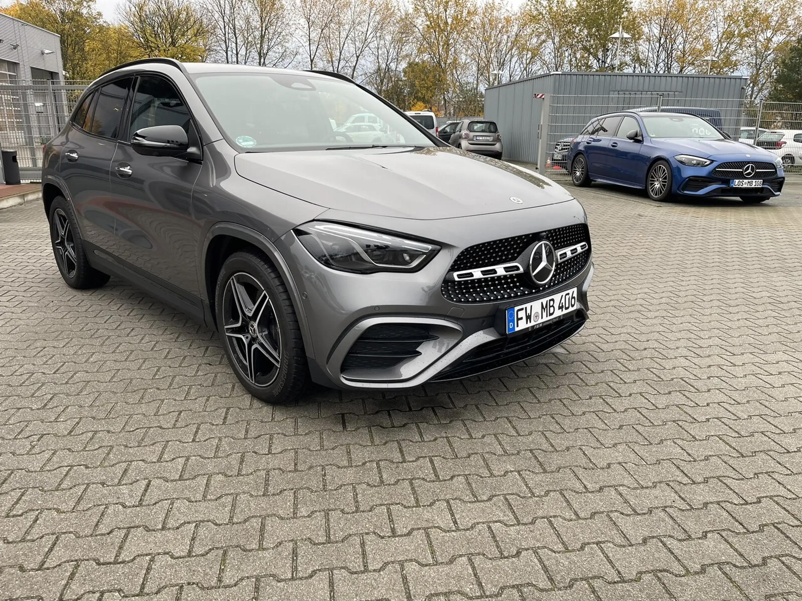 Mercedes-Benz - GLA 200