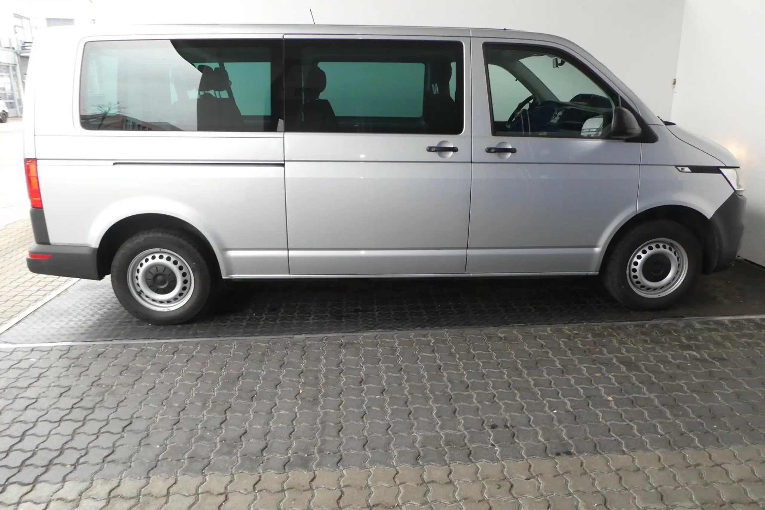 Volkswagen - T6.1 Transporter