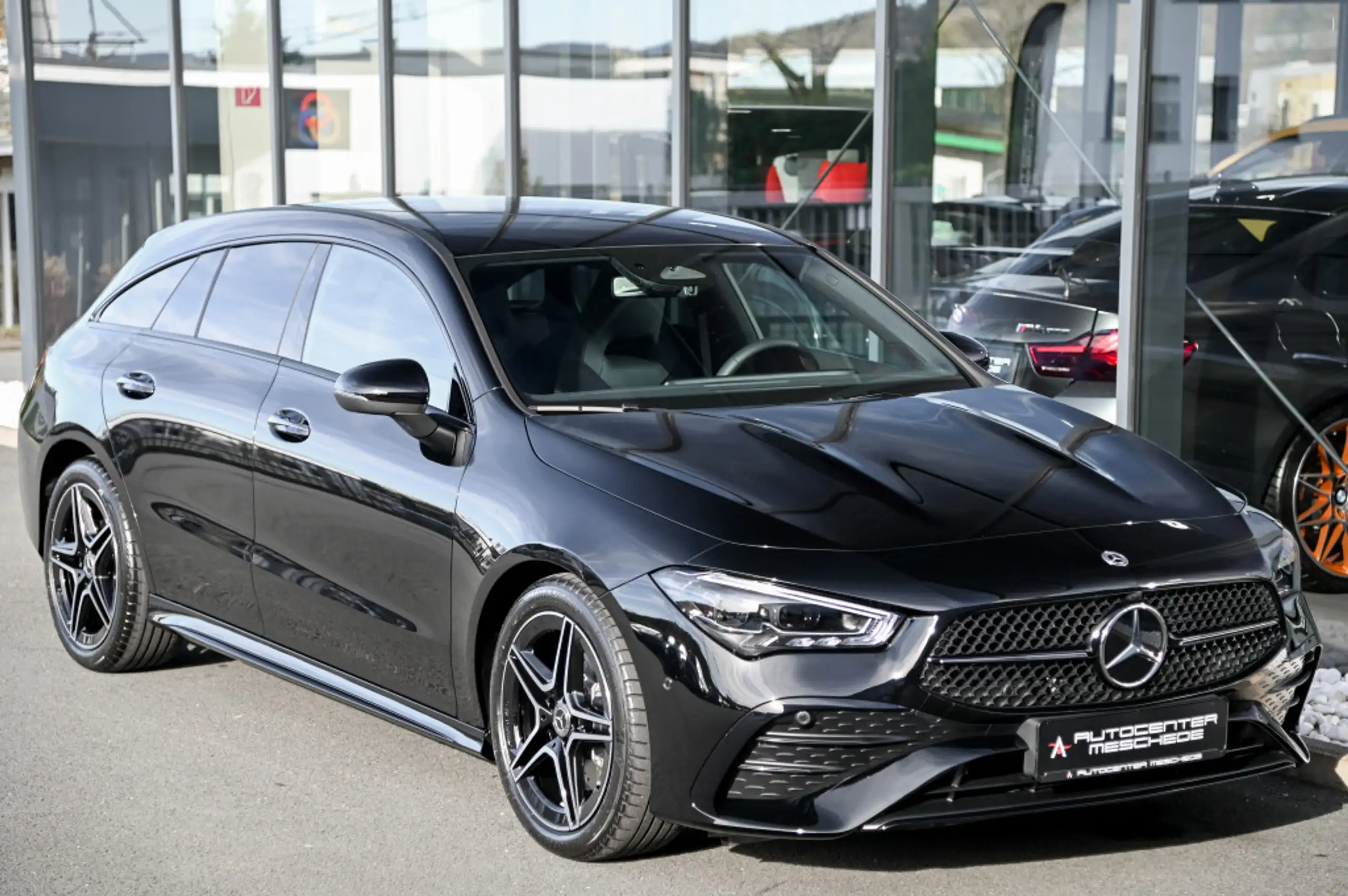 Mercedes-Benz - CLA 200