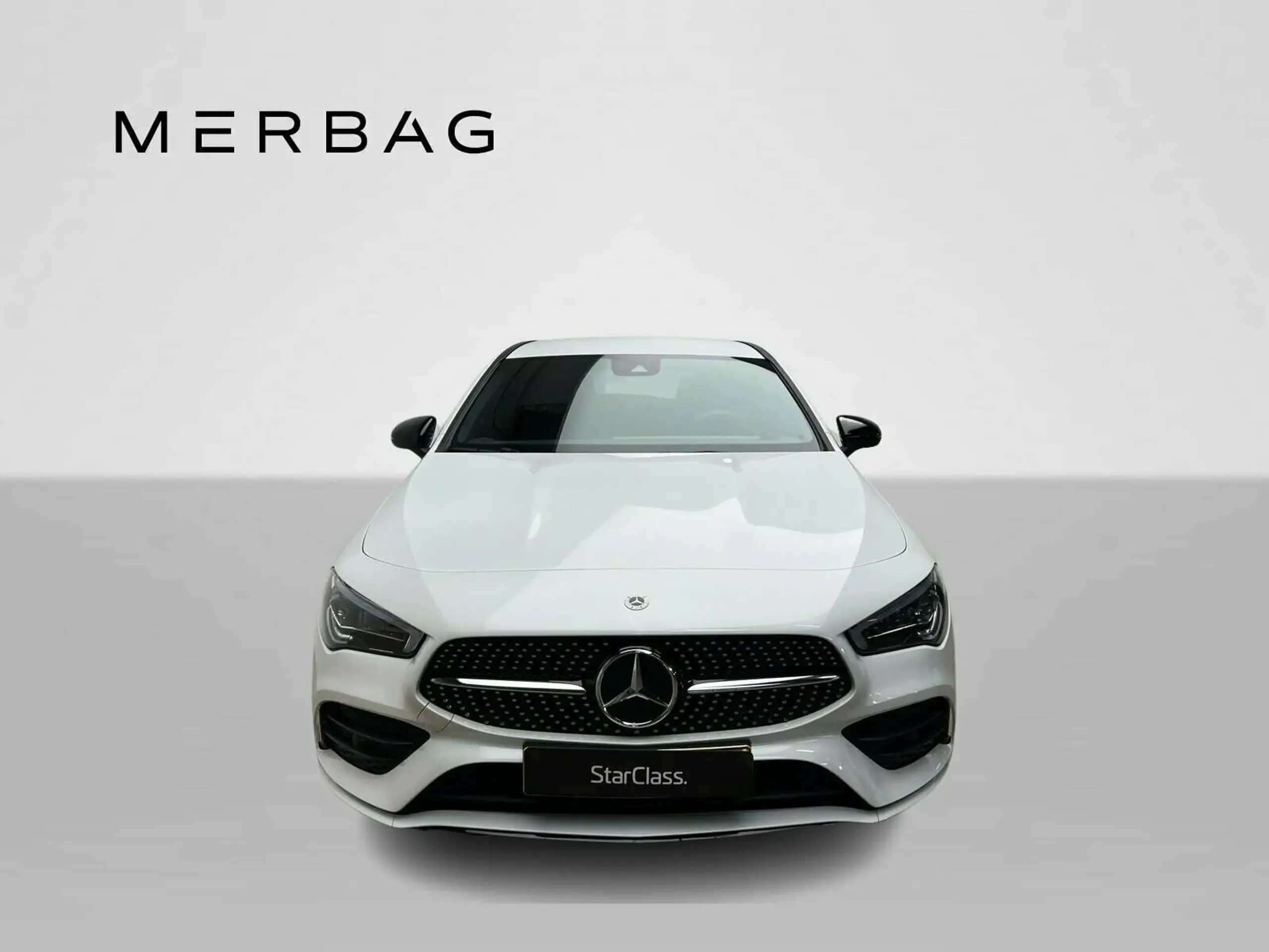 Mercedes-Benz - CLA 220