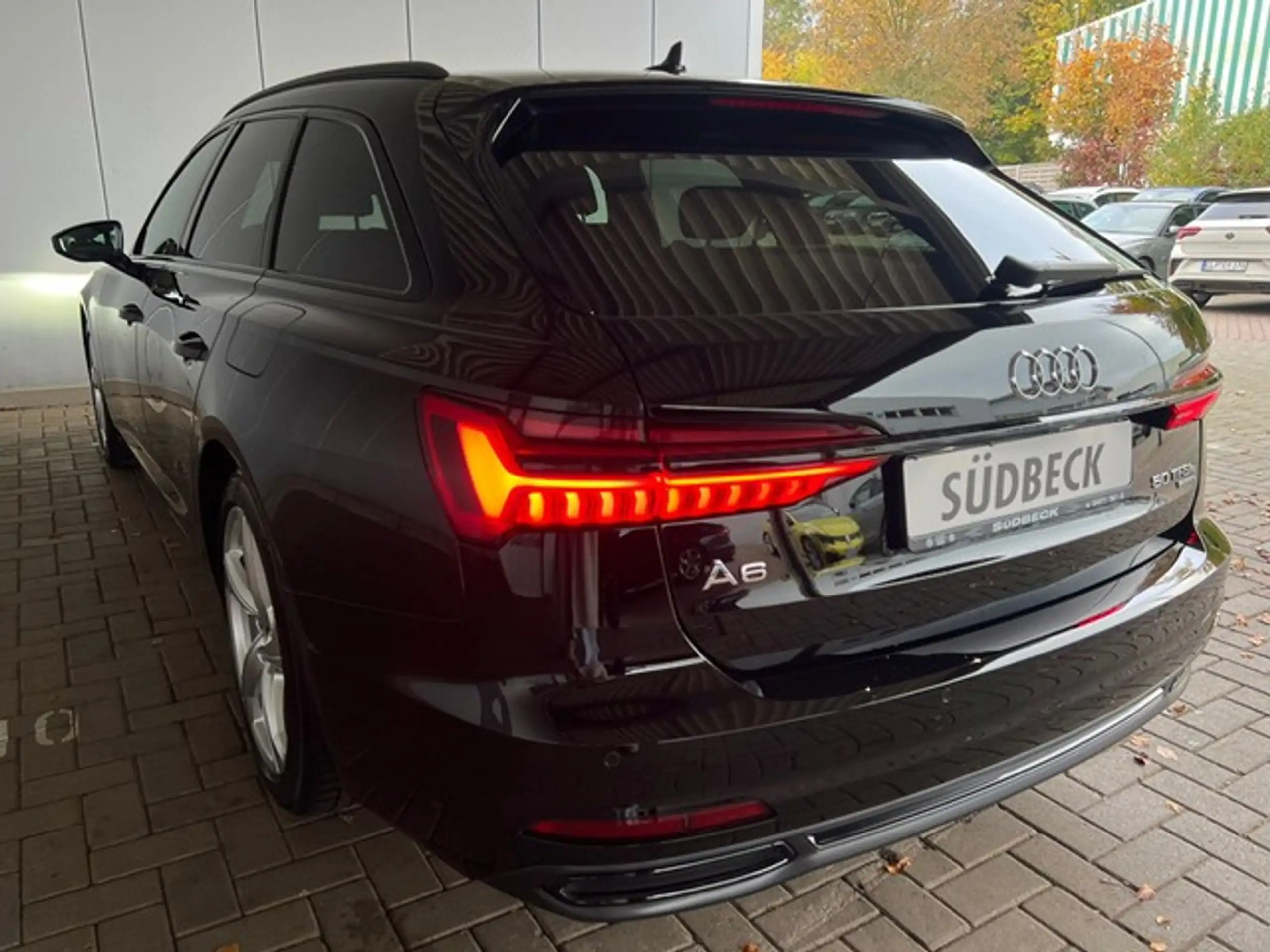 Audi - A6