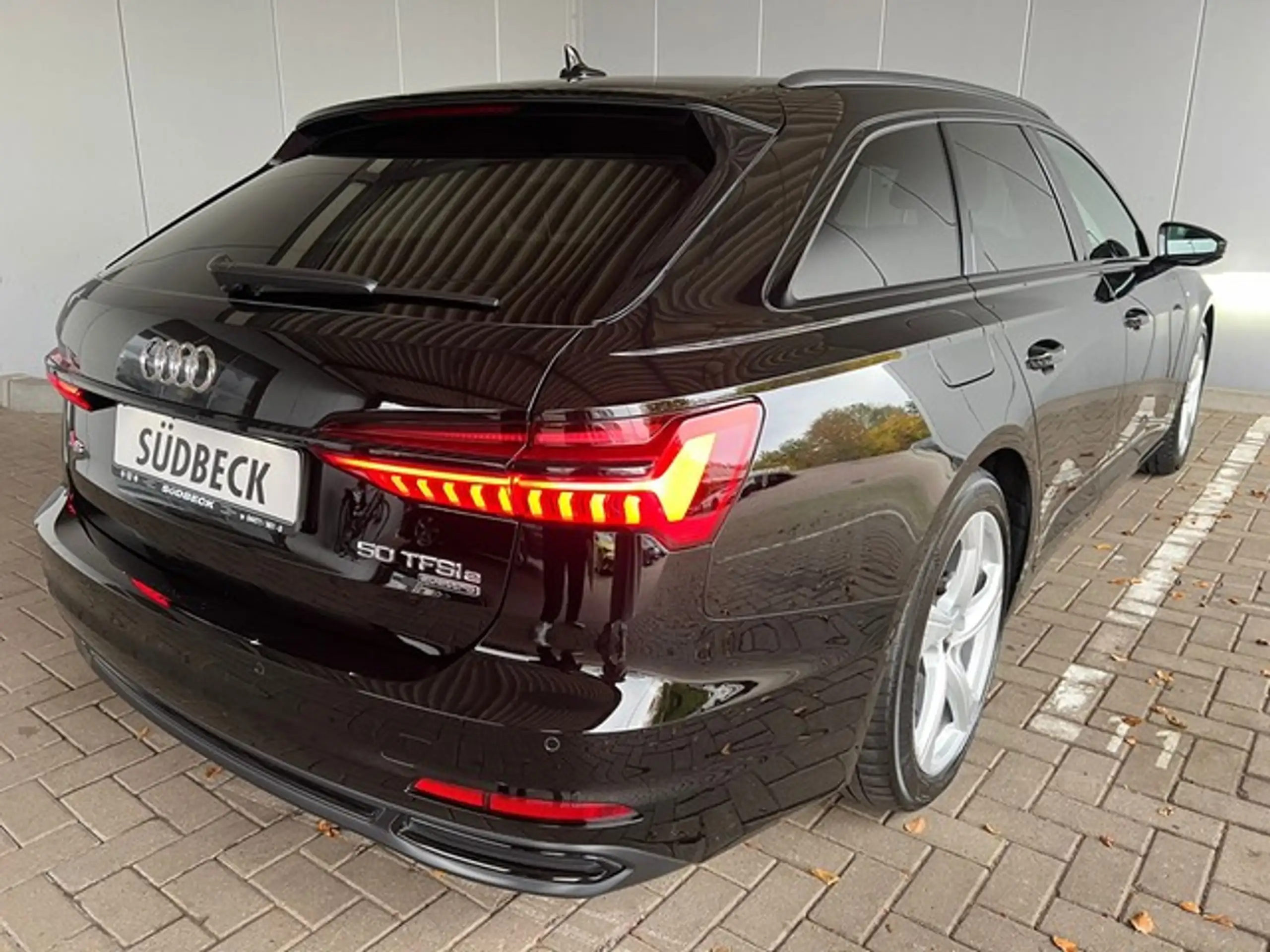 Audi - A6