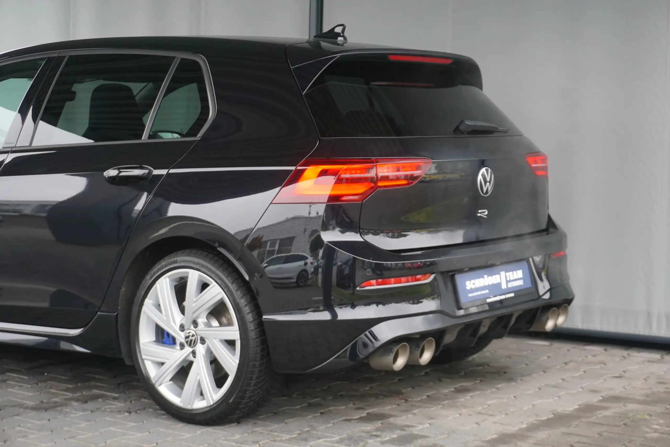 Volkswagen - Golf