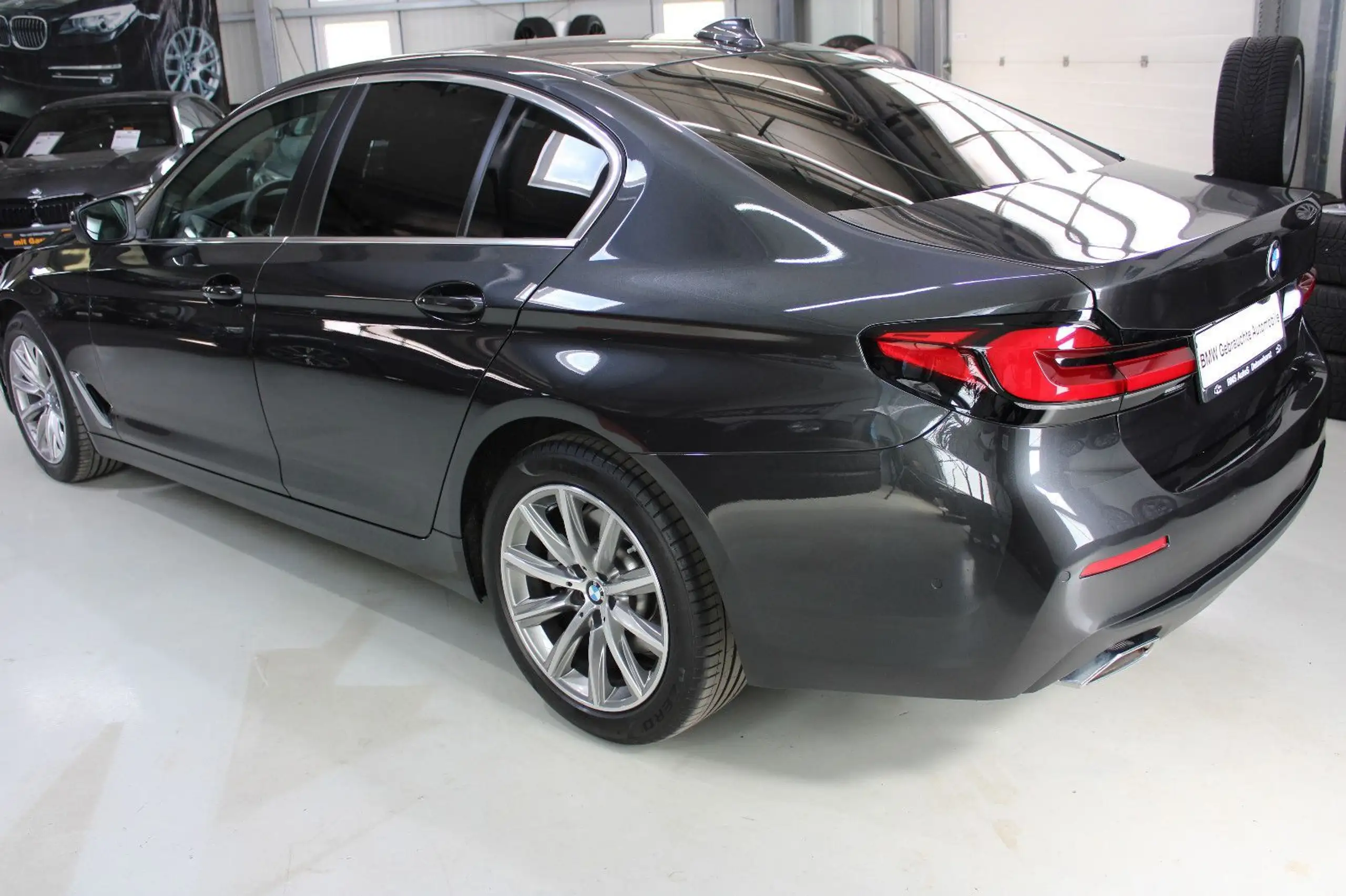 BMW - 520