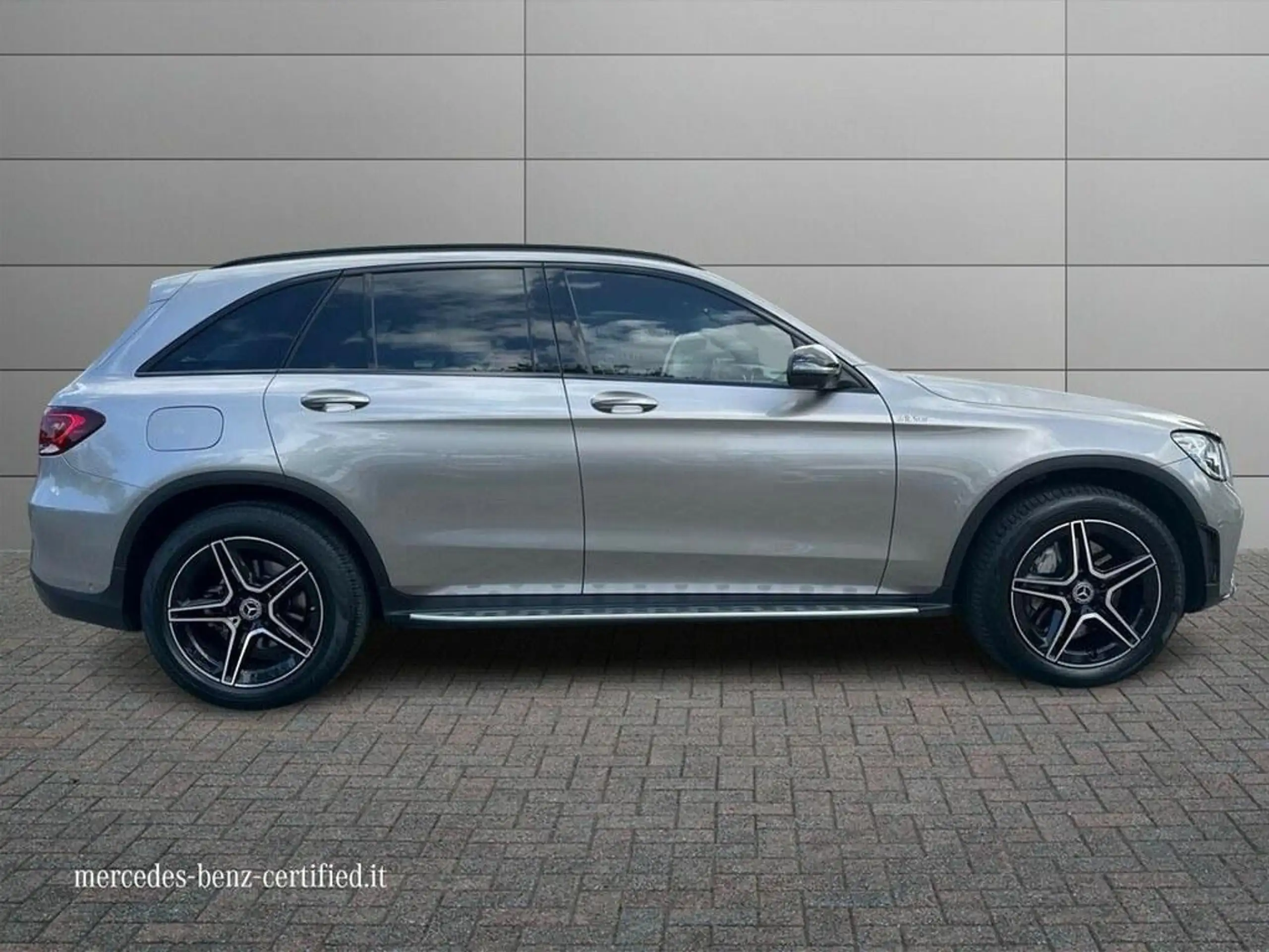 Mercedes-Benz - GLC 300