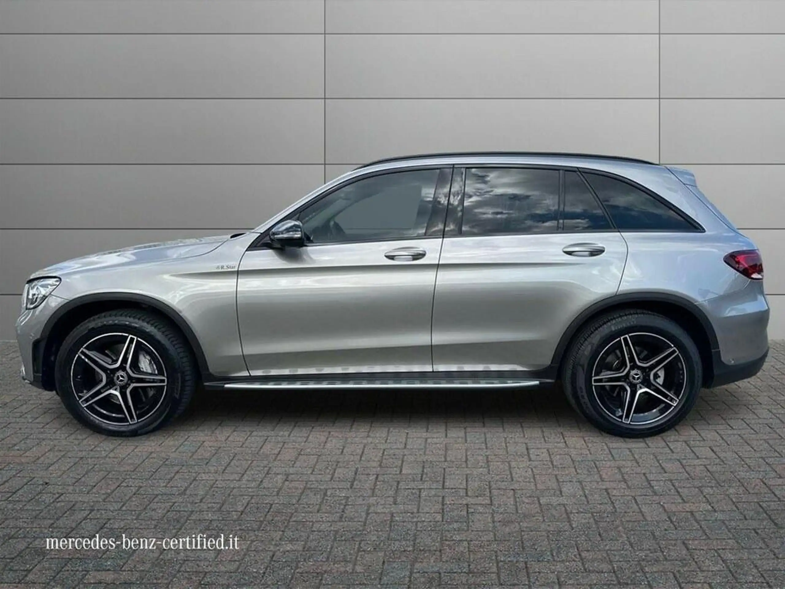 Mercedes-Benz - GLC 300