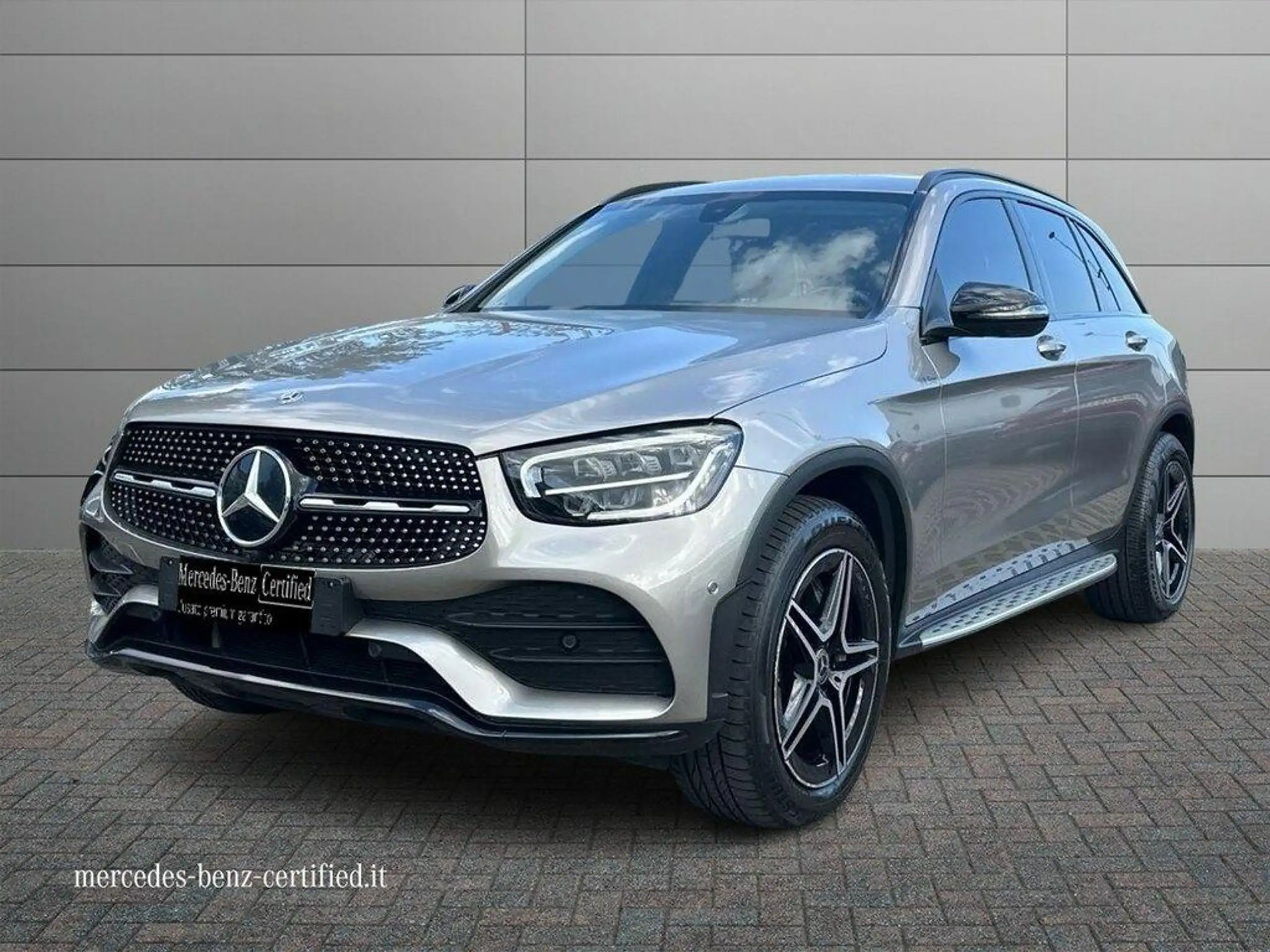 Mercedes-Benz - GLC 300