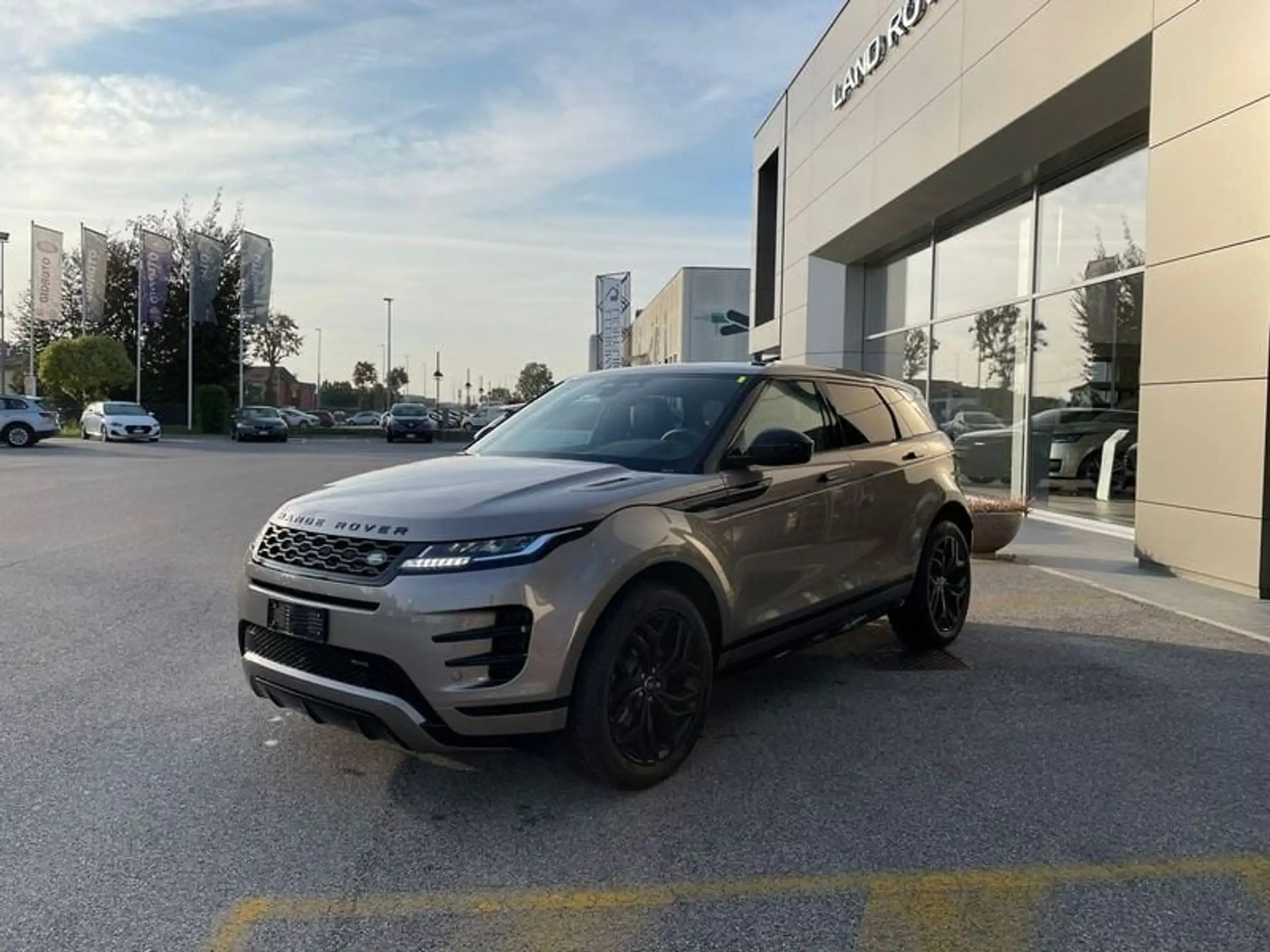 Land Rover - Range Rover Evoque