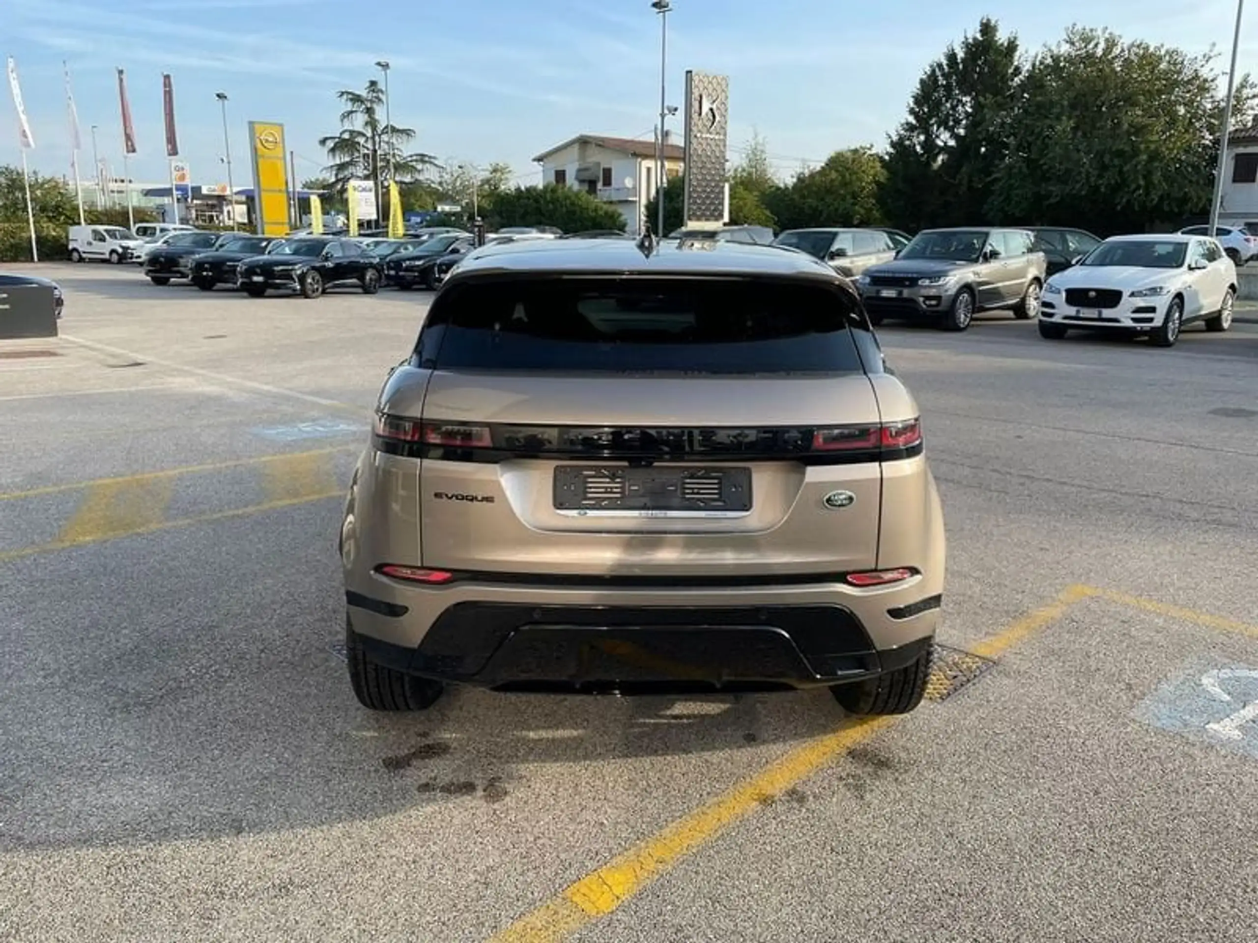 Land Rover - Range Rover Evoque