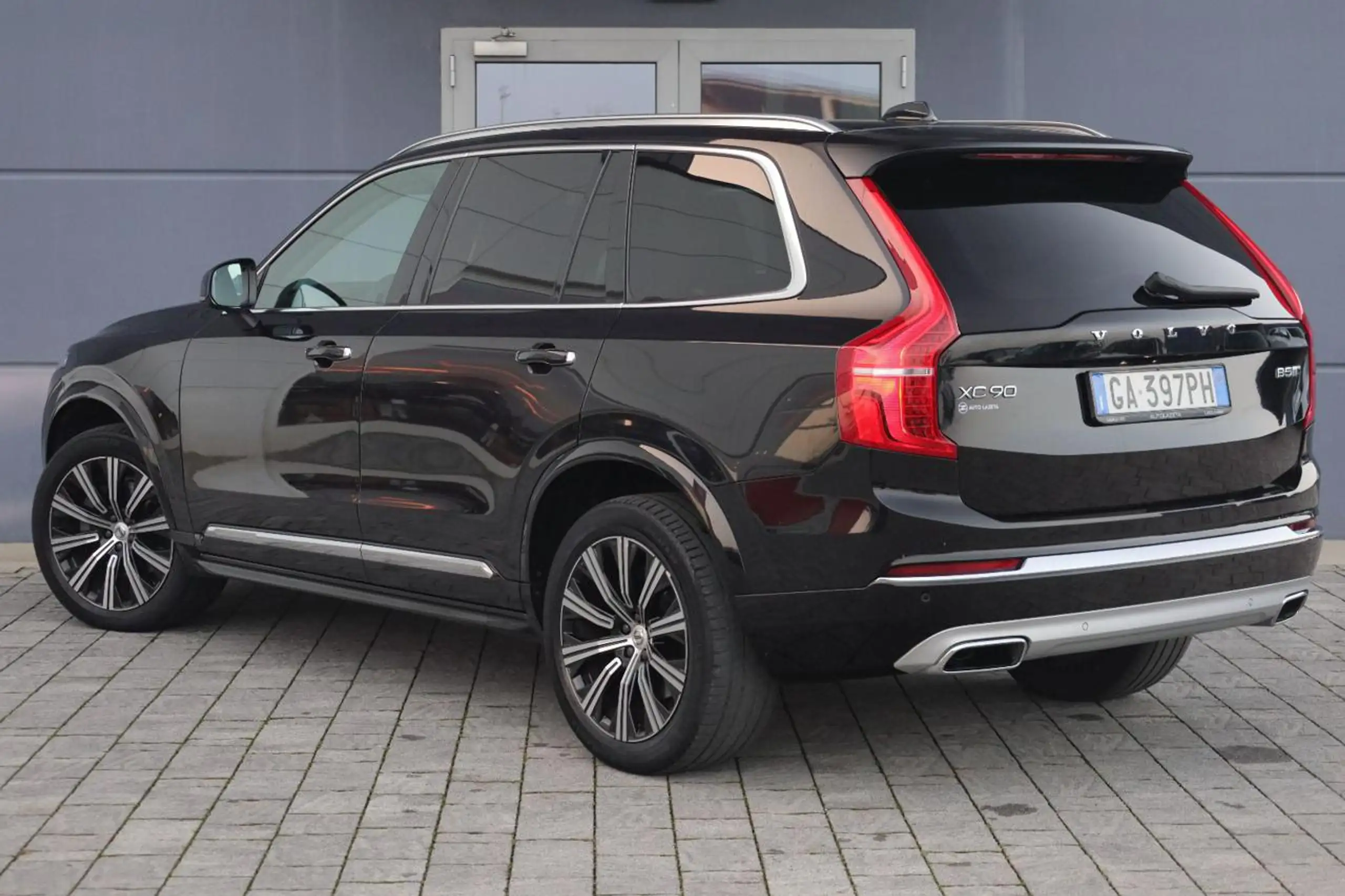 Volvo - XC90