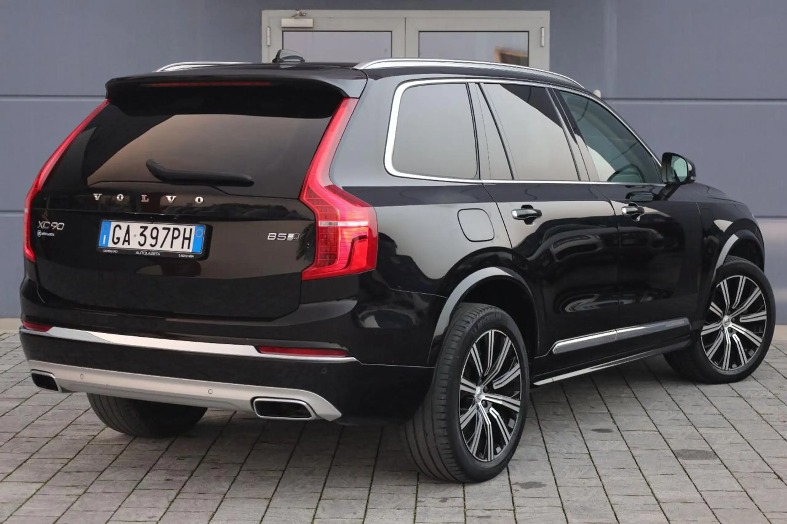 Volvo - XC90