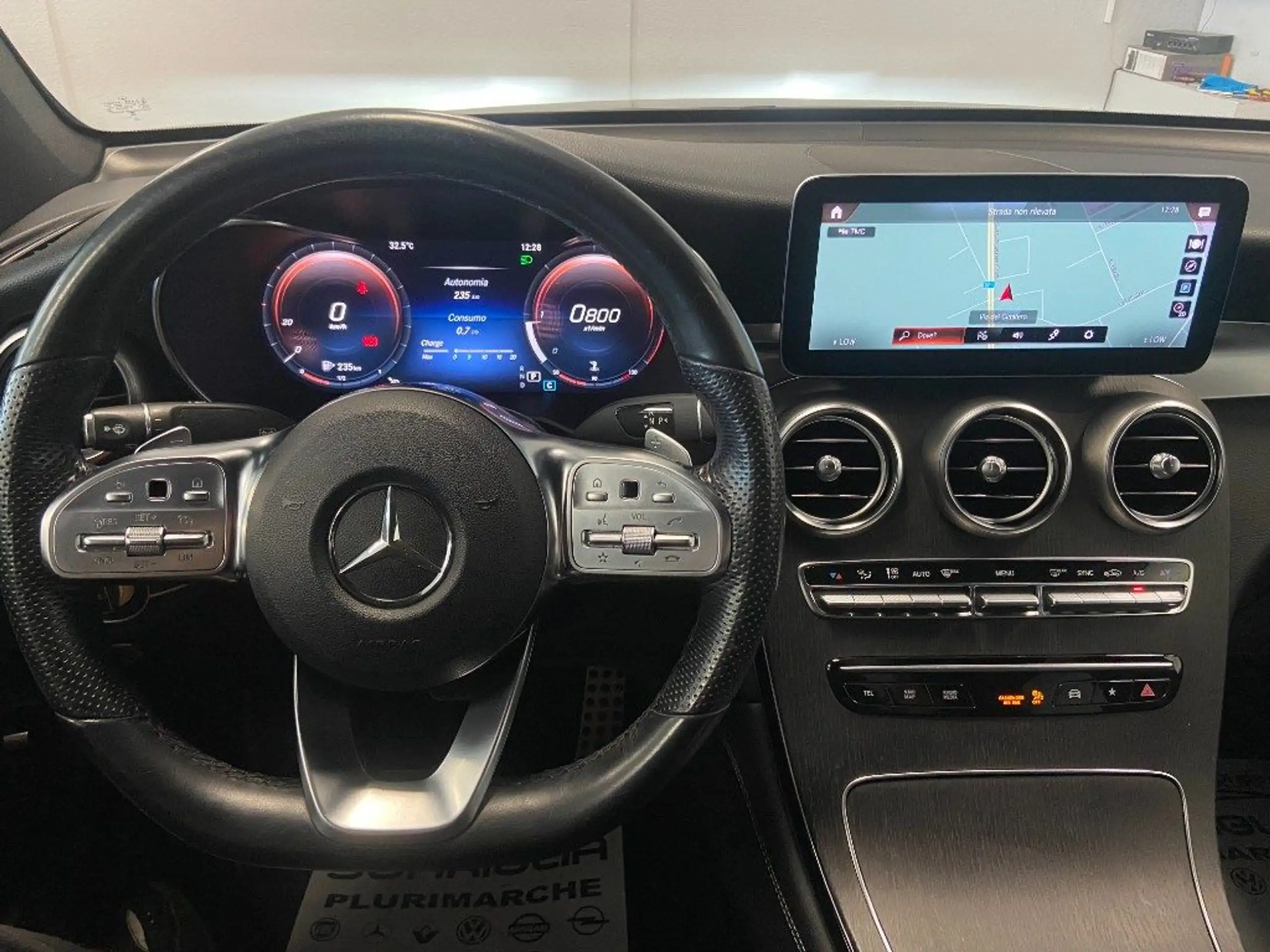 Mercedes-Benz - GLC 200