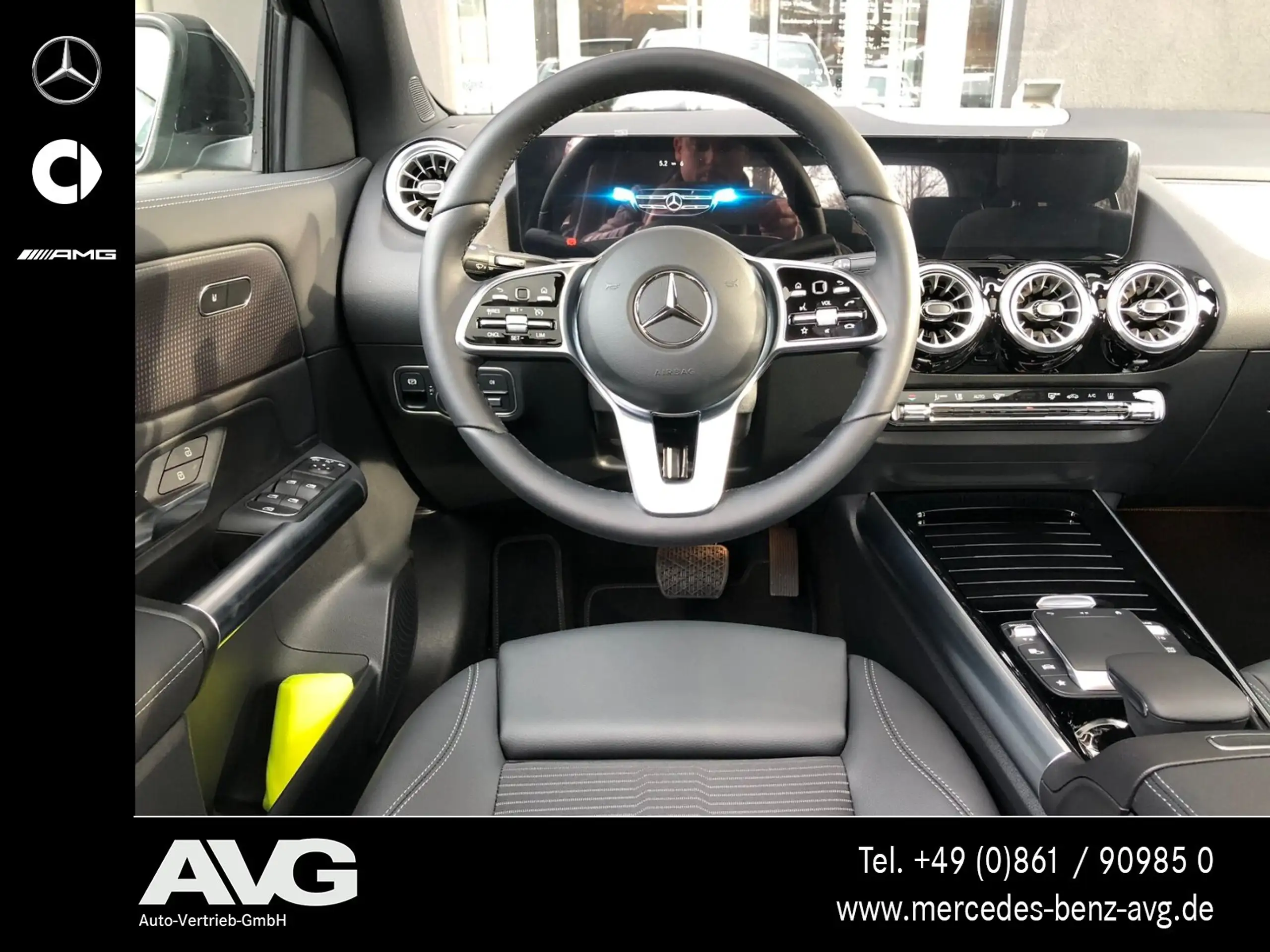 Mercedes-Benz - GLA 220