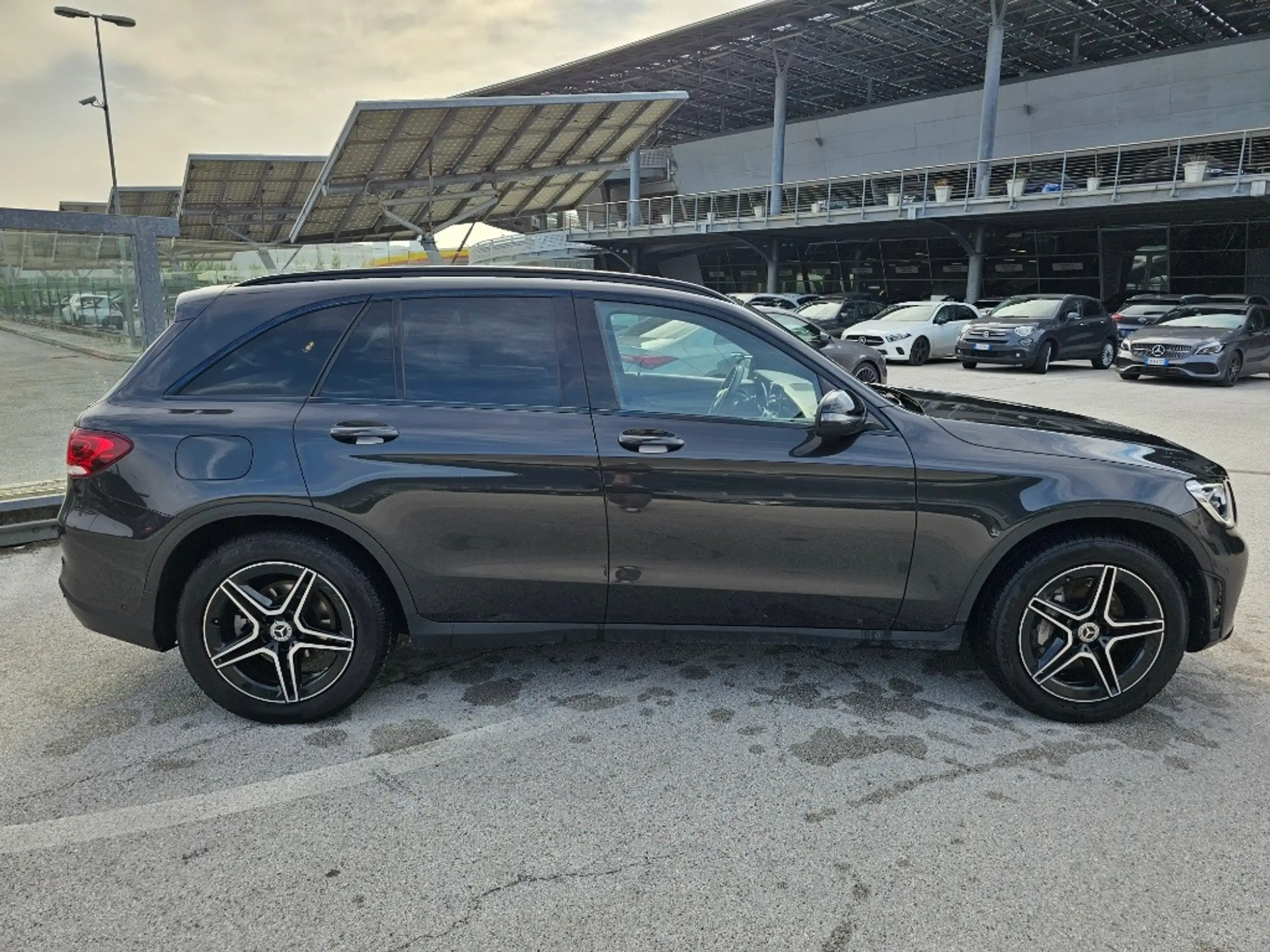 Mercedes-Benz - GLC 220