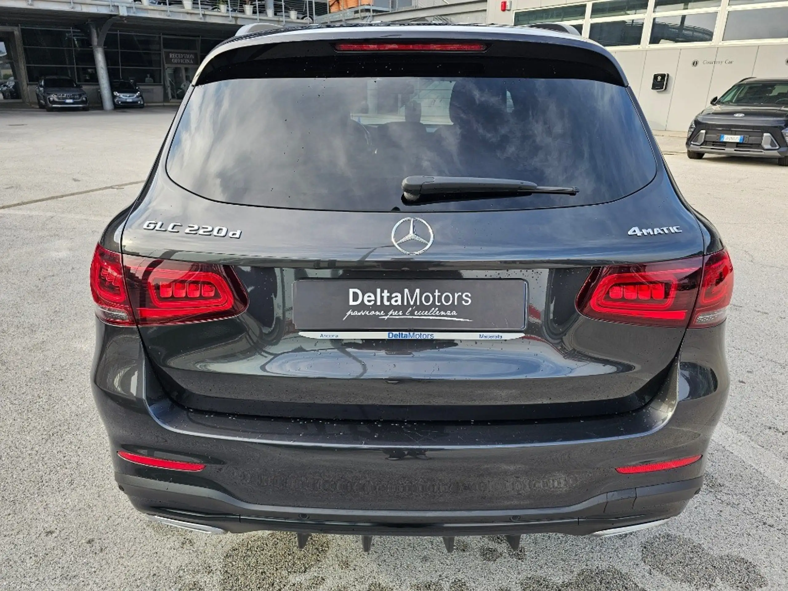 Mercedes-Benz - GLC 220