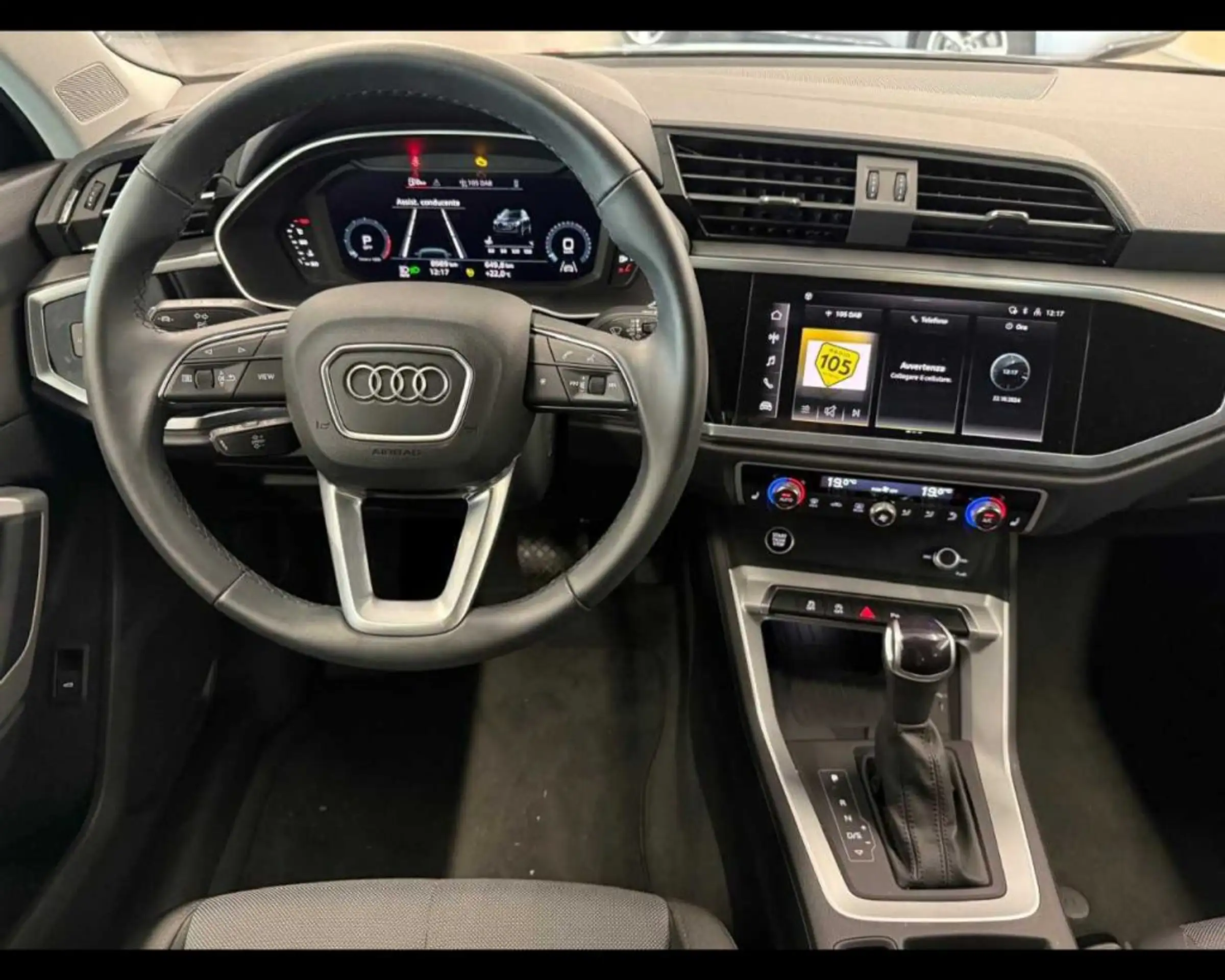 Audi - Q3