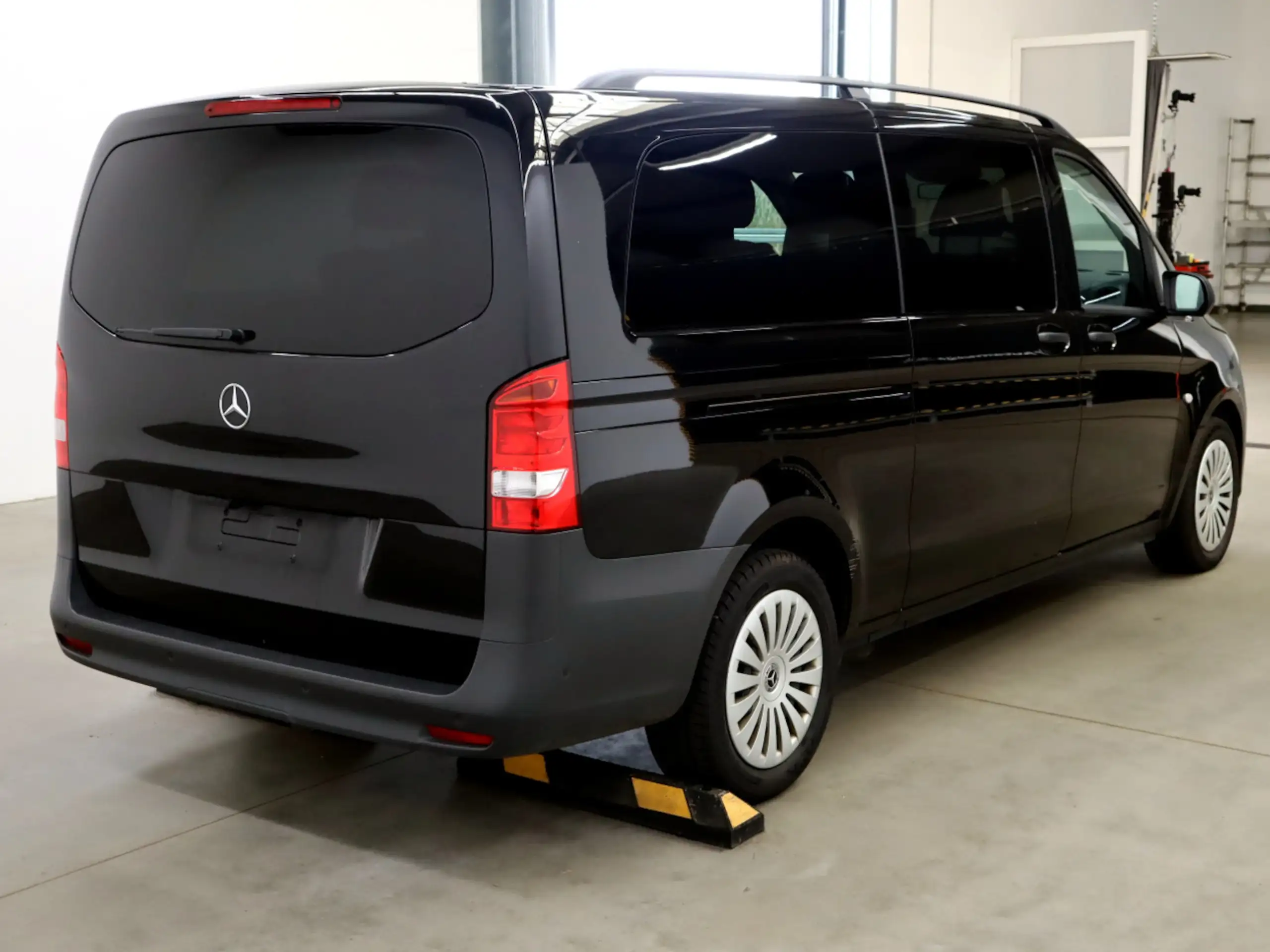 Mercedes-Benz - Vito