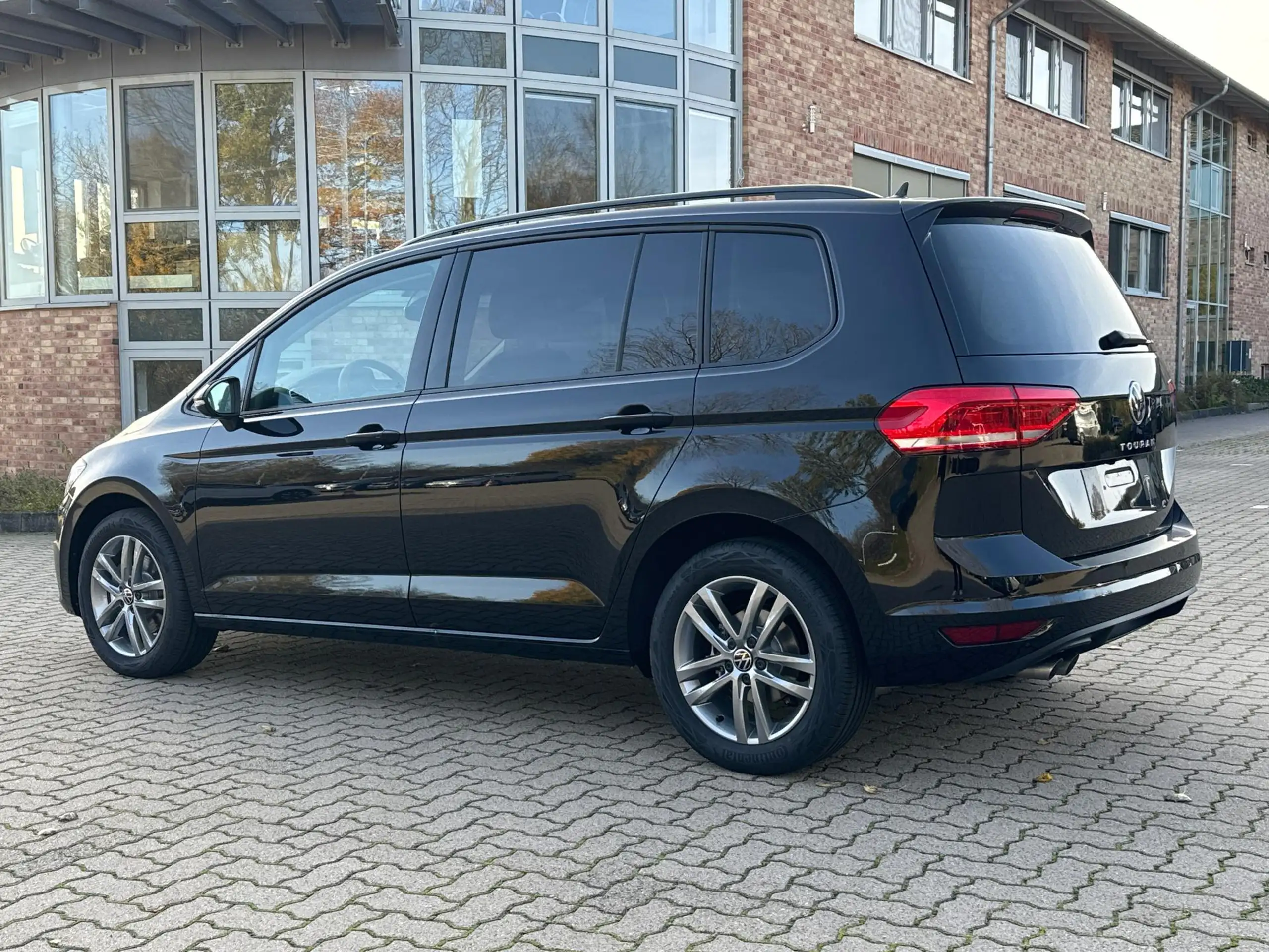 Volkswagen - Touran