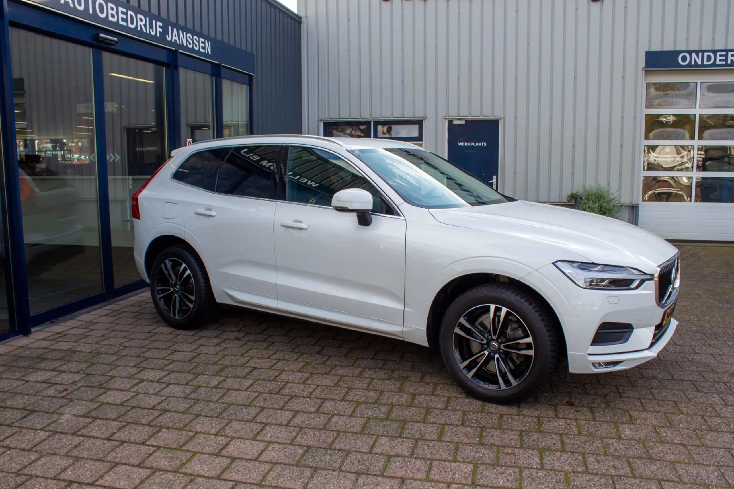 Volvo - XC60