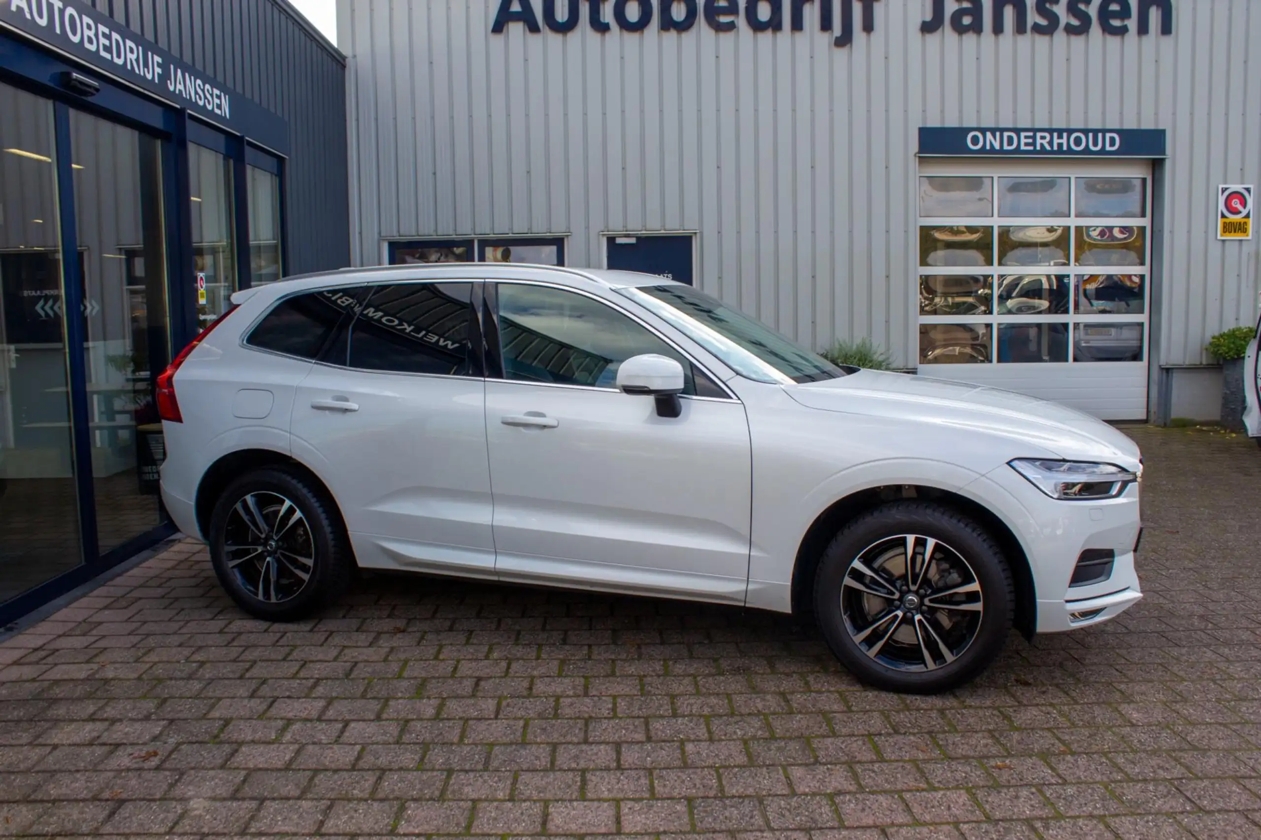 Volvo - XC60