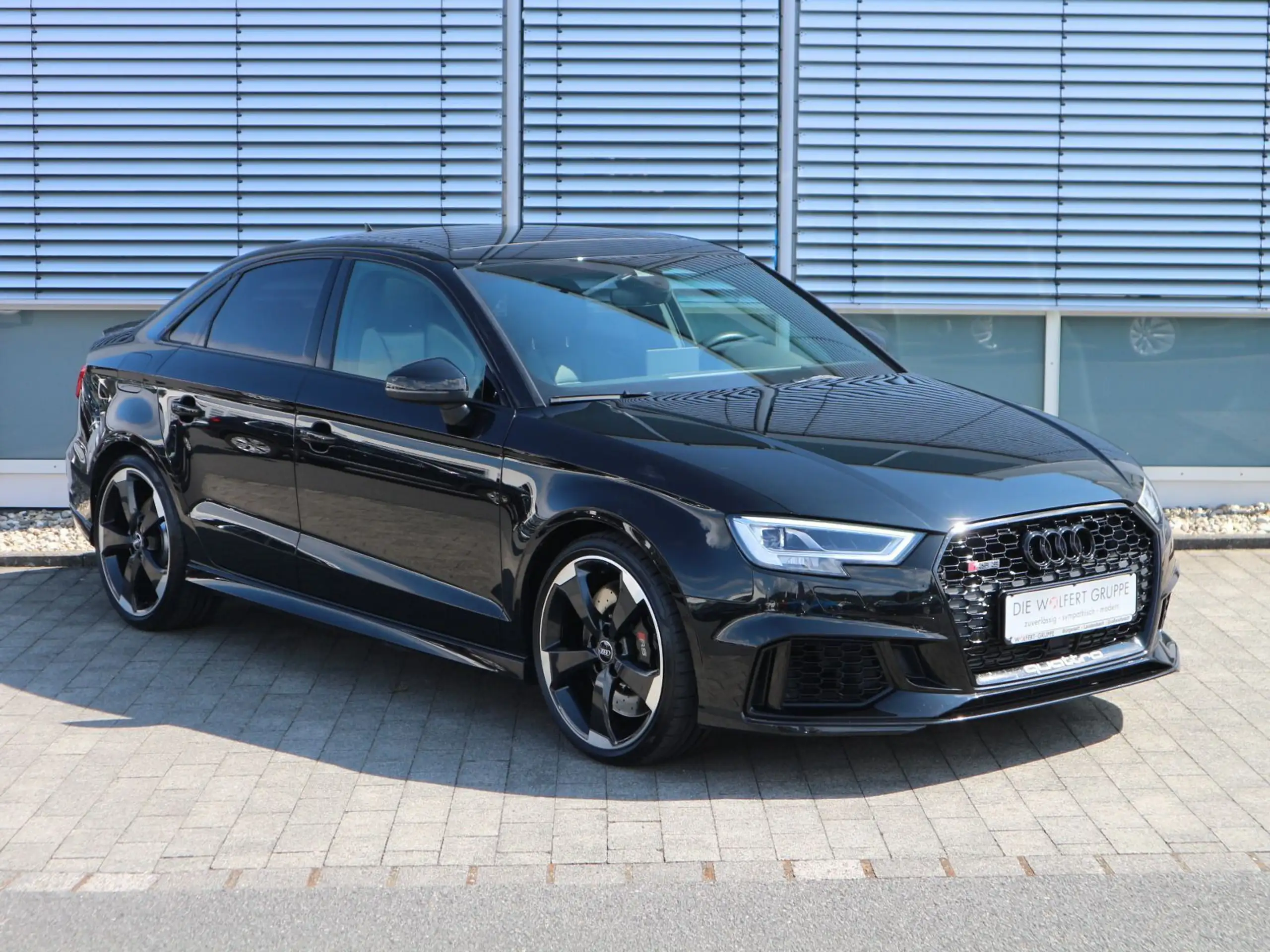 Audi - RS3