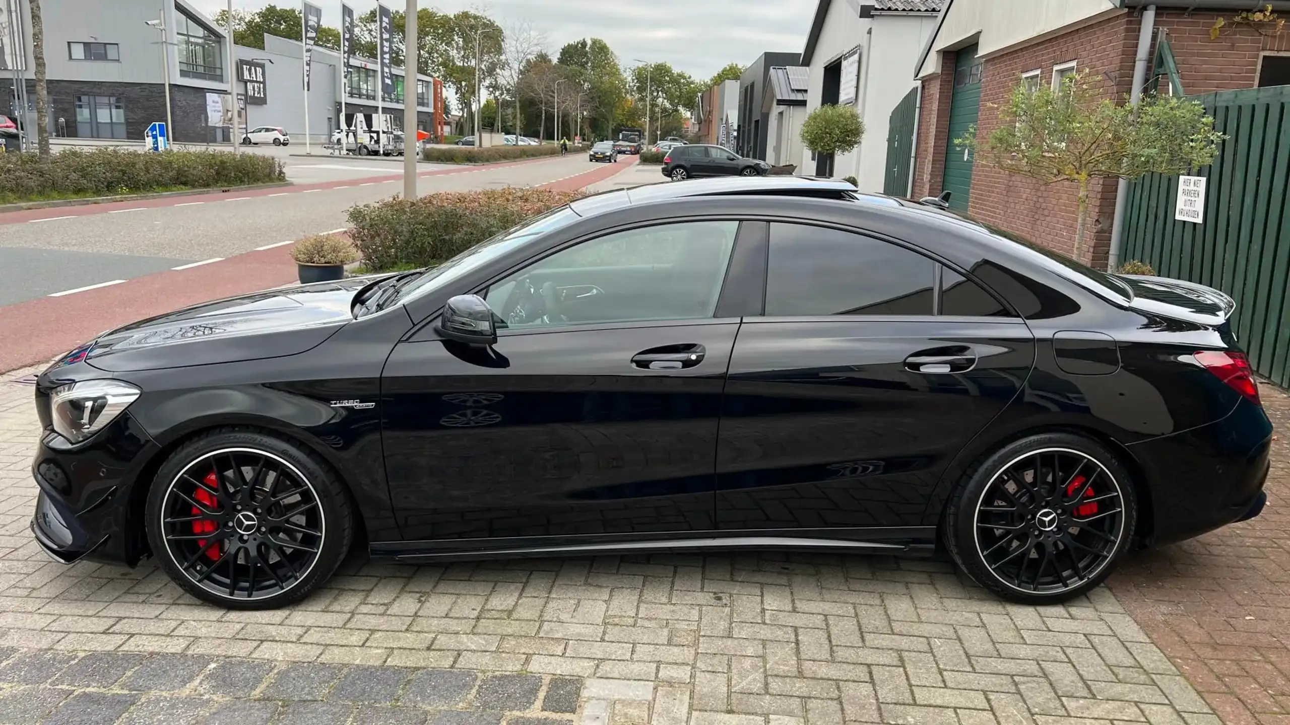 Mercedes-Benz - CLA 45 AMG