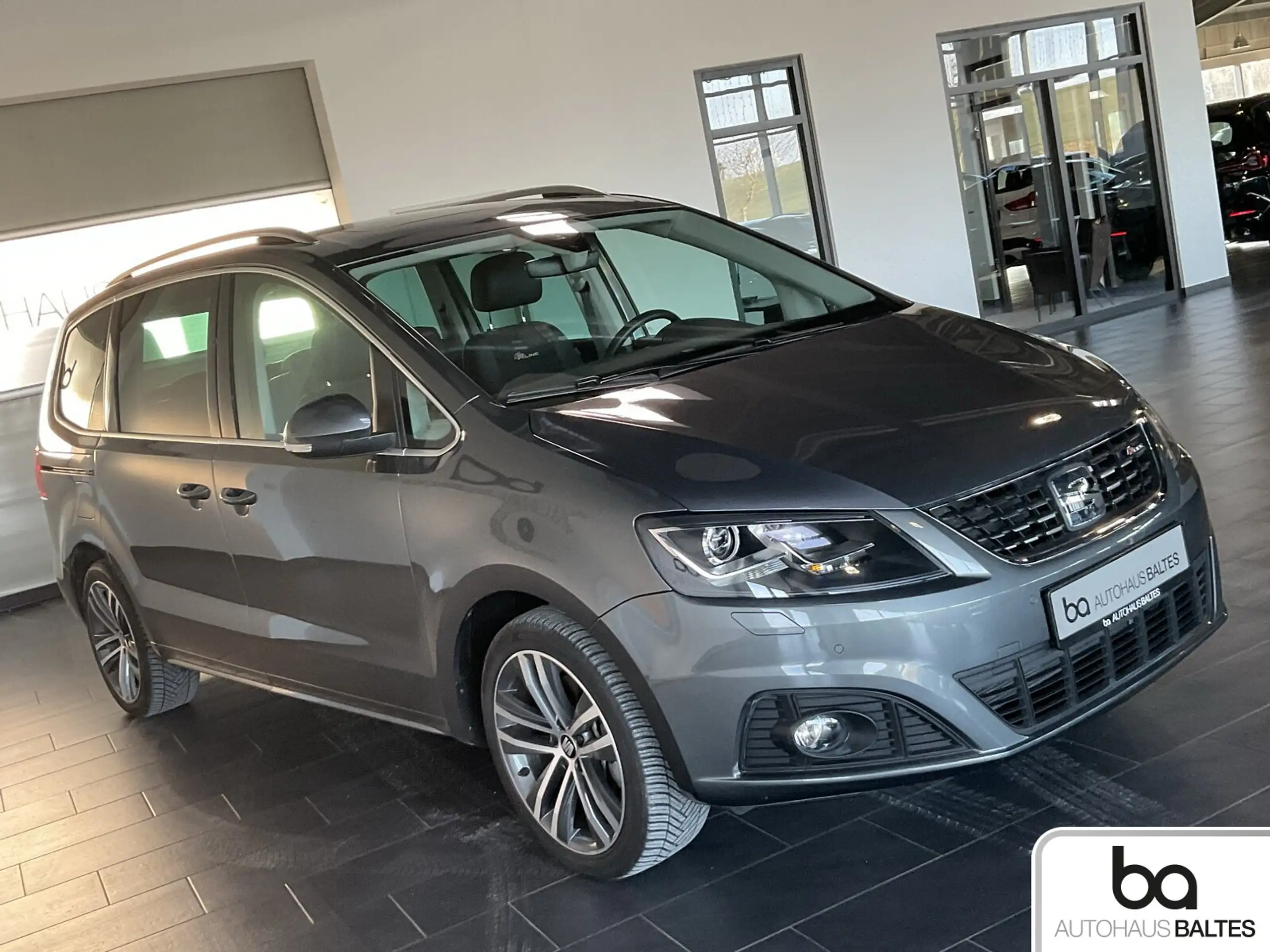 SEAT - Alhambra