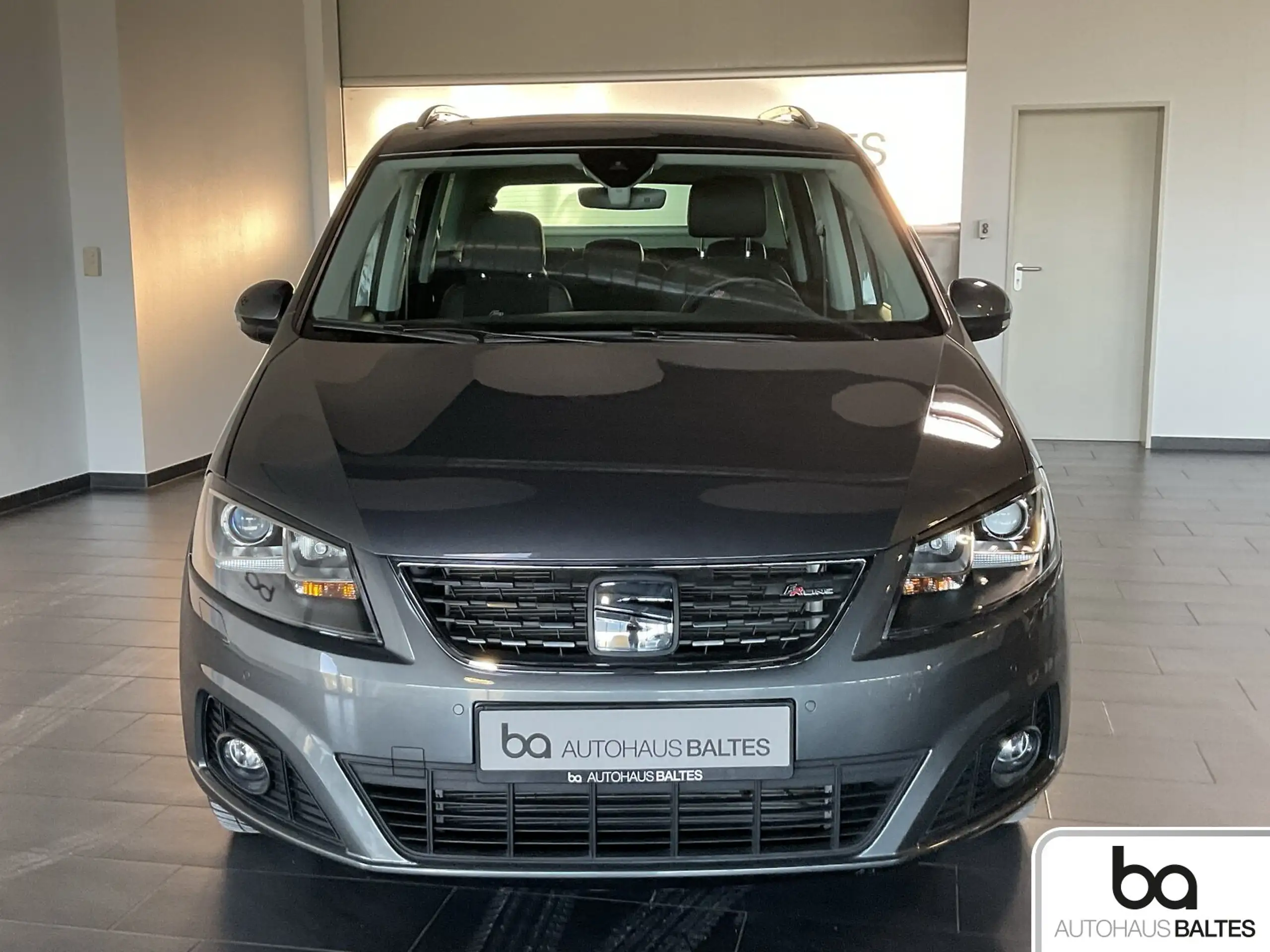 SEAT - Alhambra