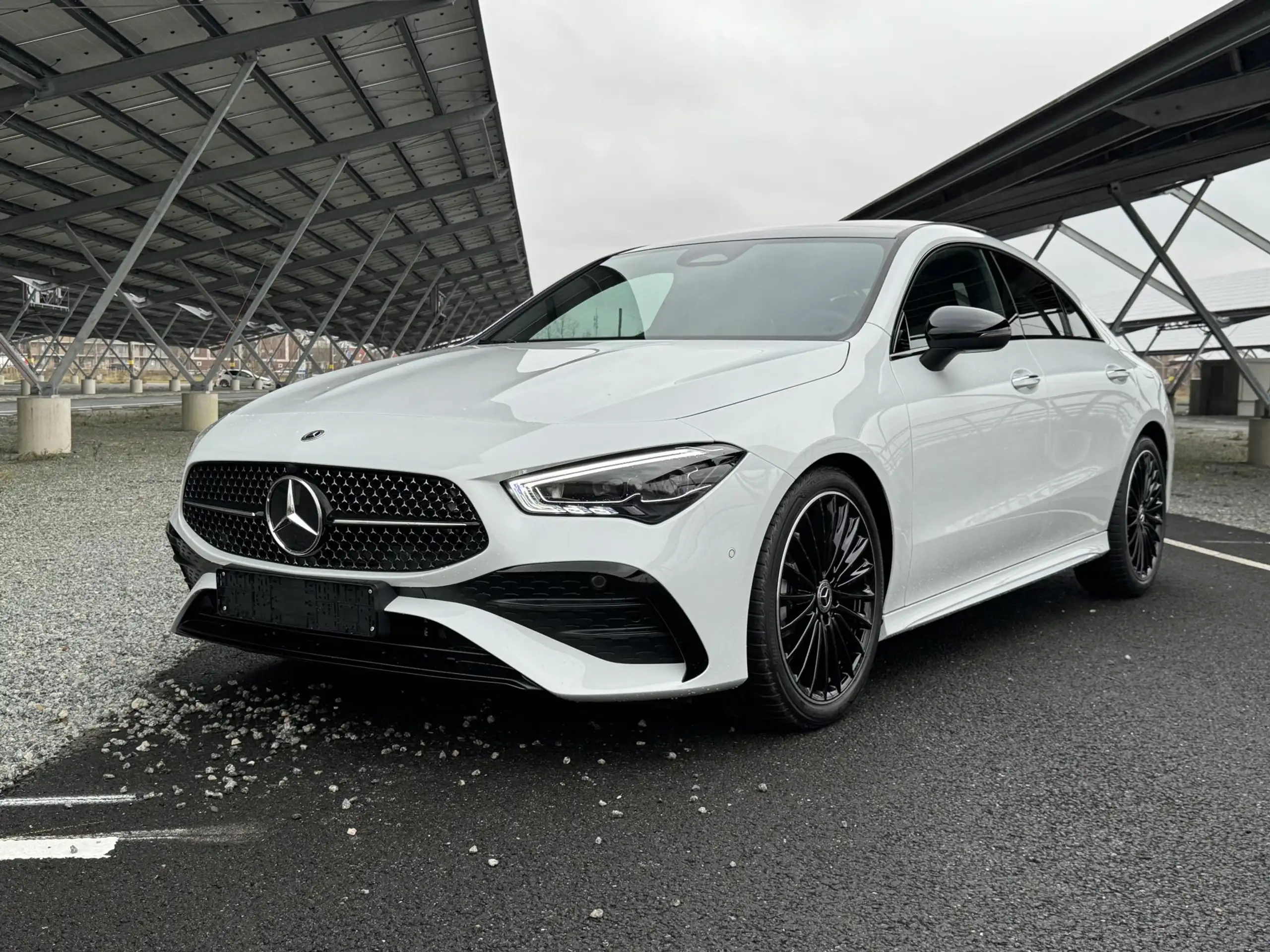 Mercedes-Benz - CLA 180