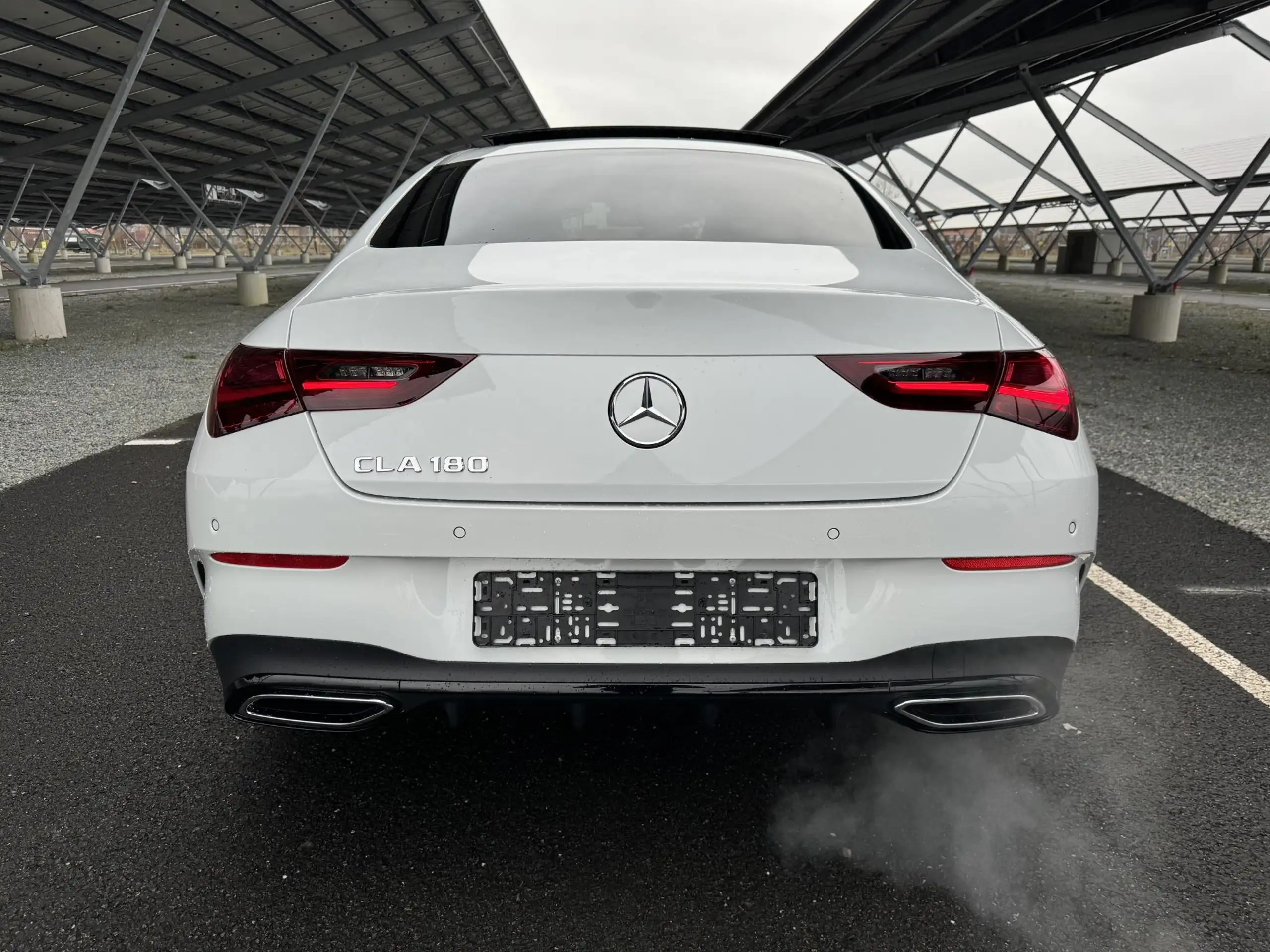 Mercedes-Benz - CLA 180